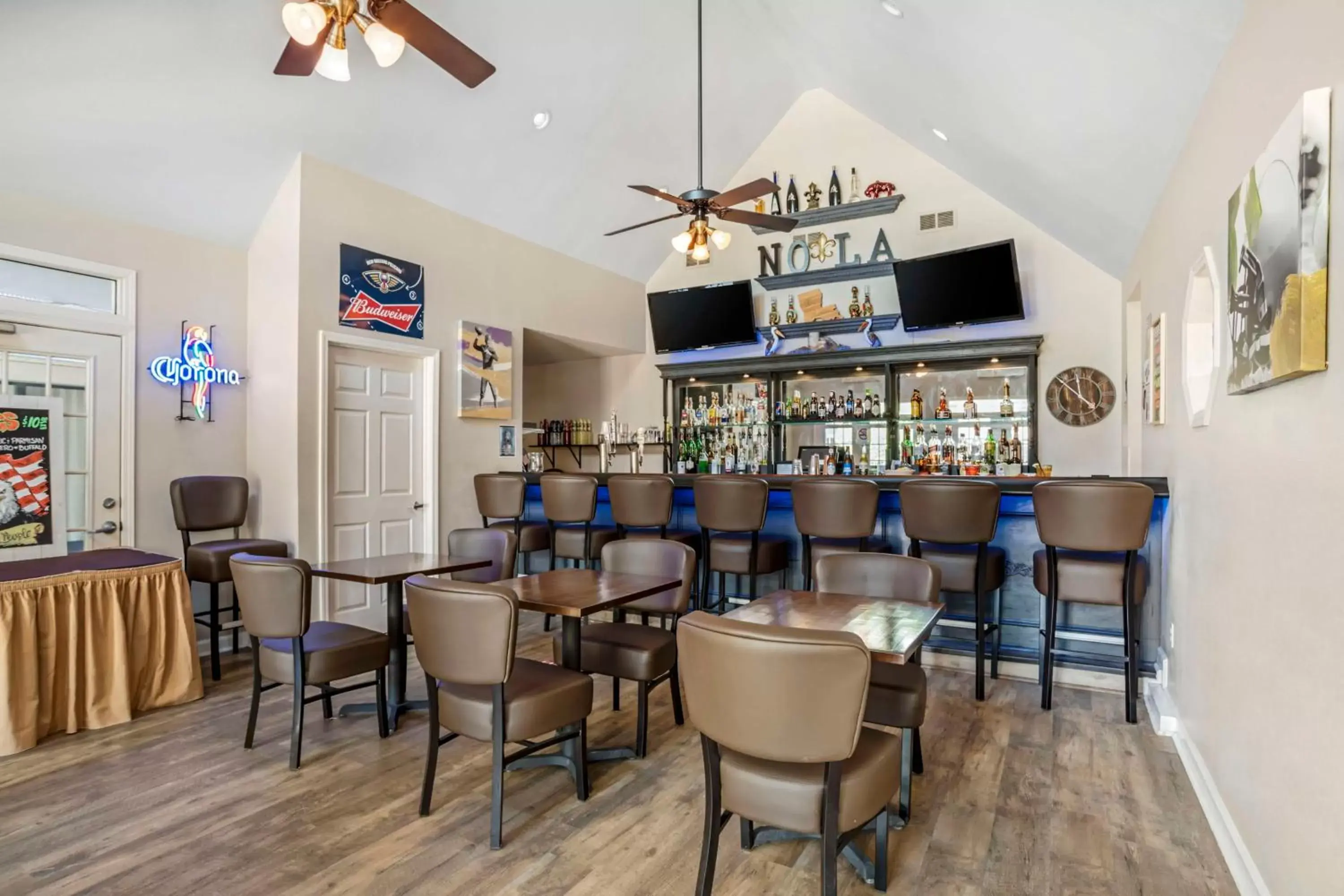 Lounge or bar, Lounge/Bar in Best Western Plus Westbank