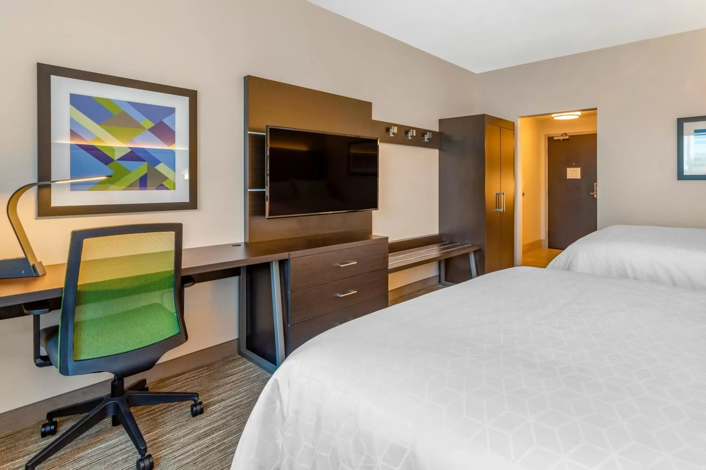 TV and multimedia, TV/Entertainment Center in Holiday Inn Express & Suites - Phoenix Dwtn - State Capitol, an IHG Hotel