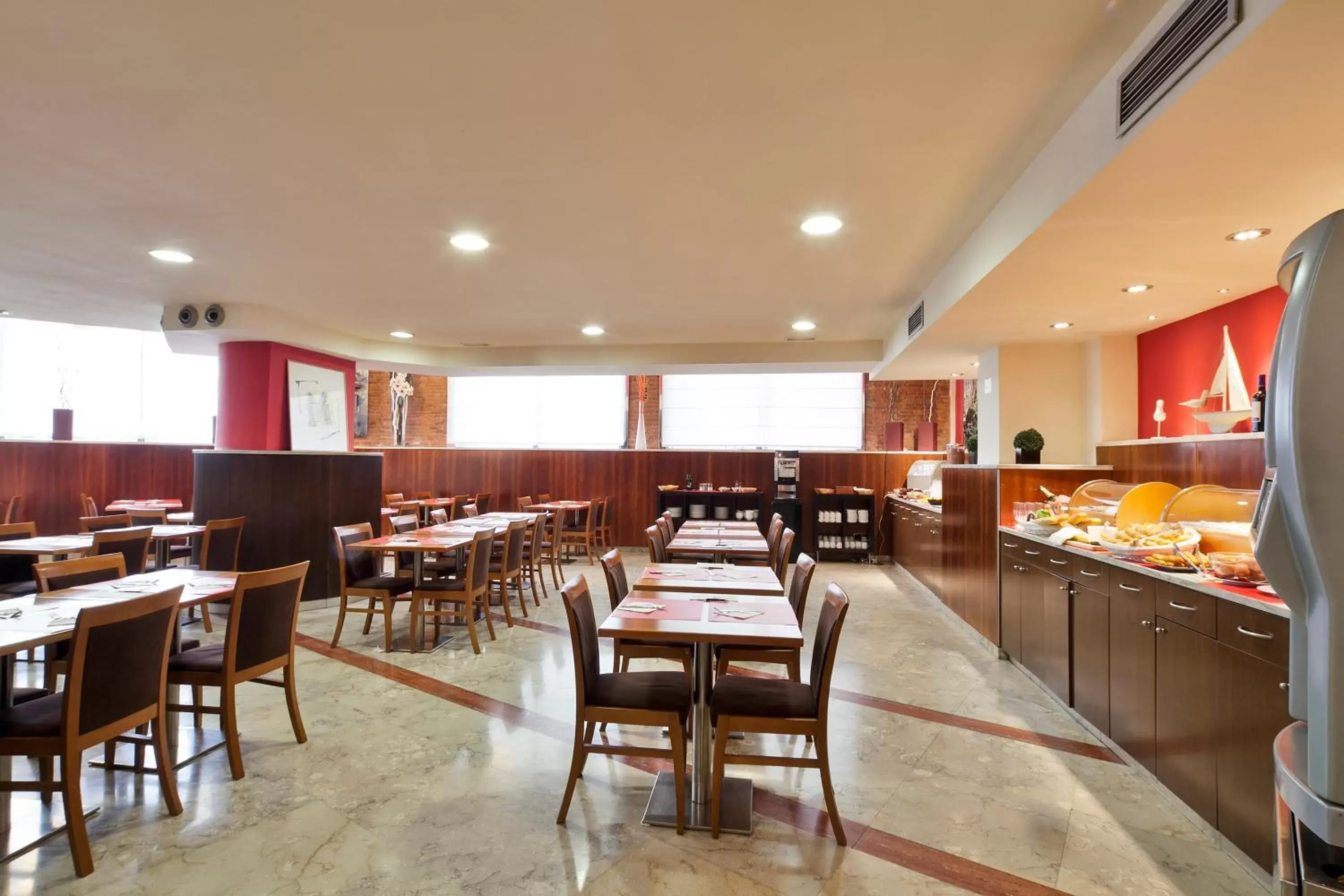 Restaurant/Places to Eat in Hotel Best Aranea