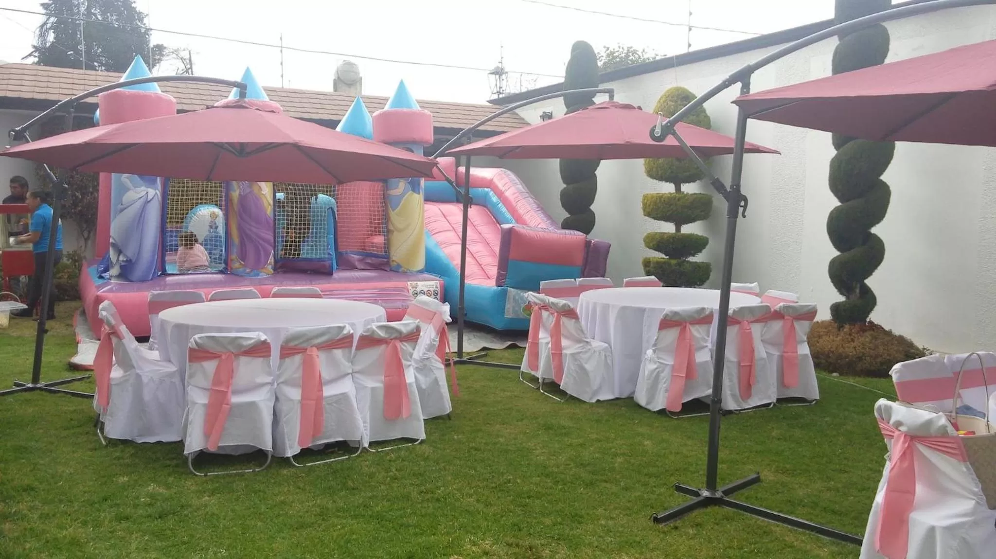 Garden in La Aurora Hotel Like Home