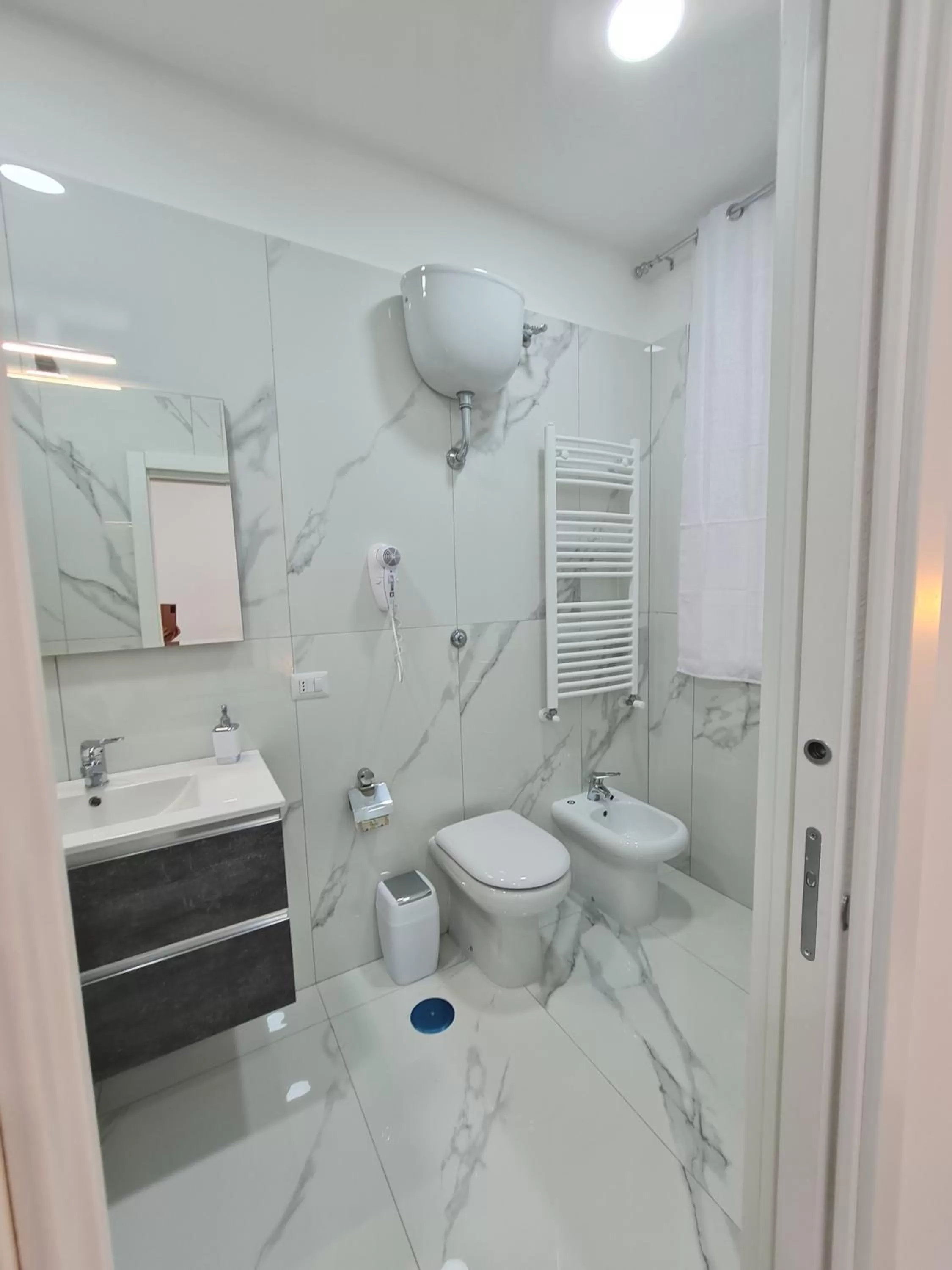 Bathroom in Lumacors House