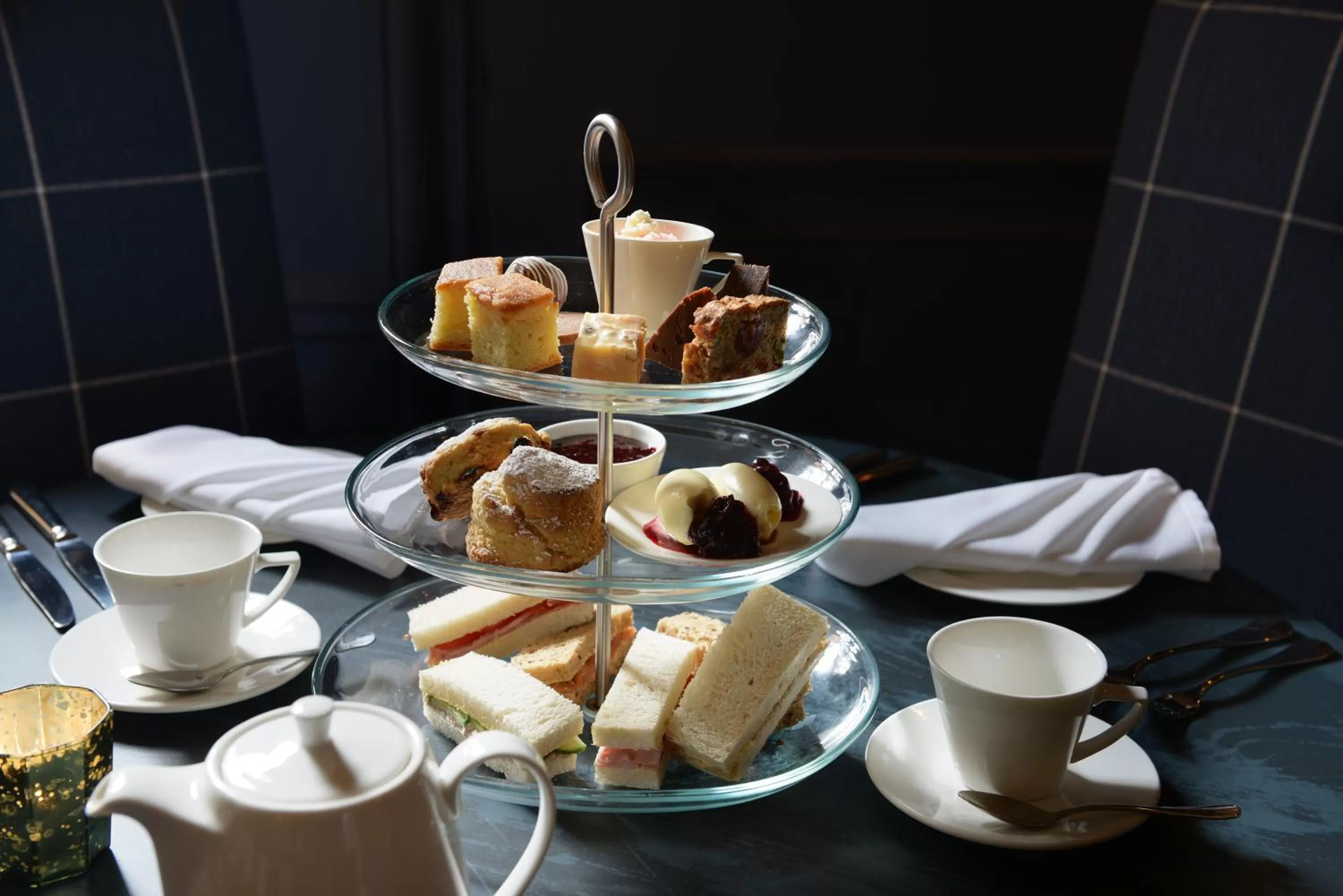 Restaurant/places to eat in The Close Hotel