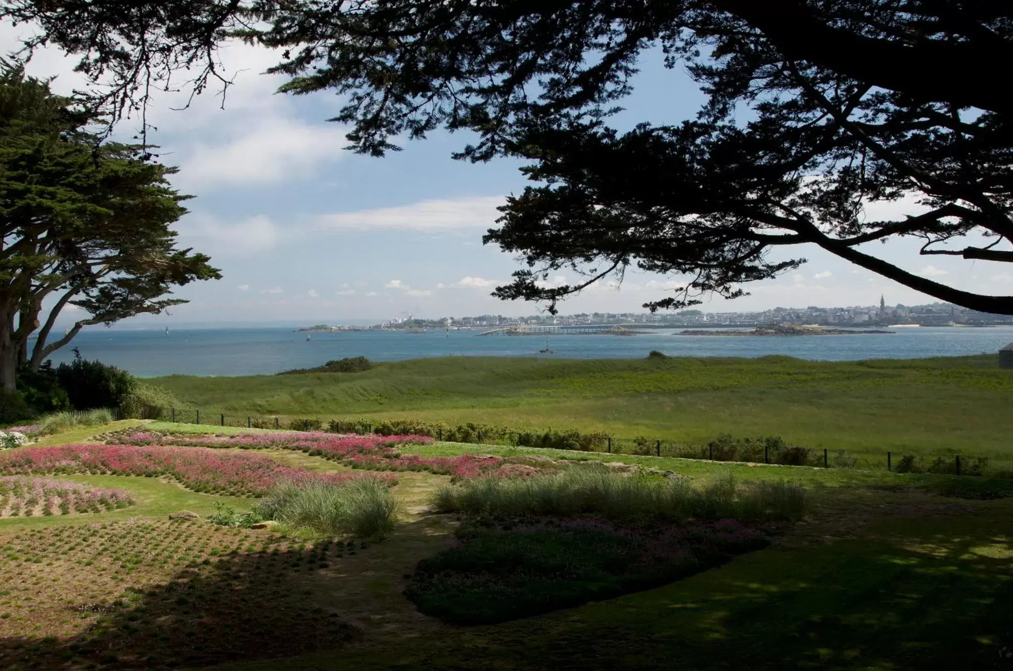 Nearby landmark in Hôtel Aux Tamaris - Vue Mer