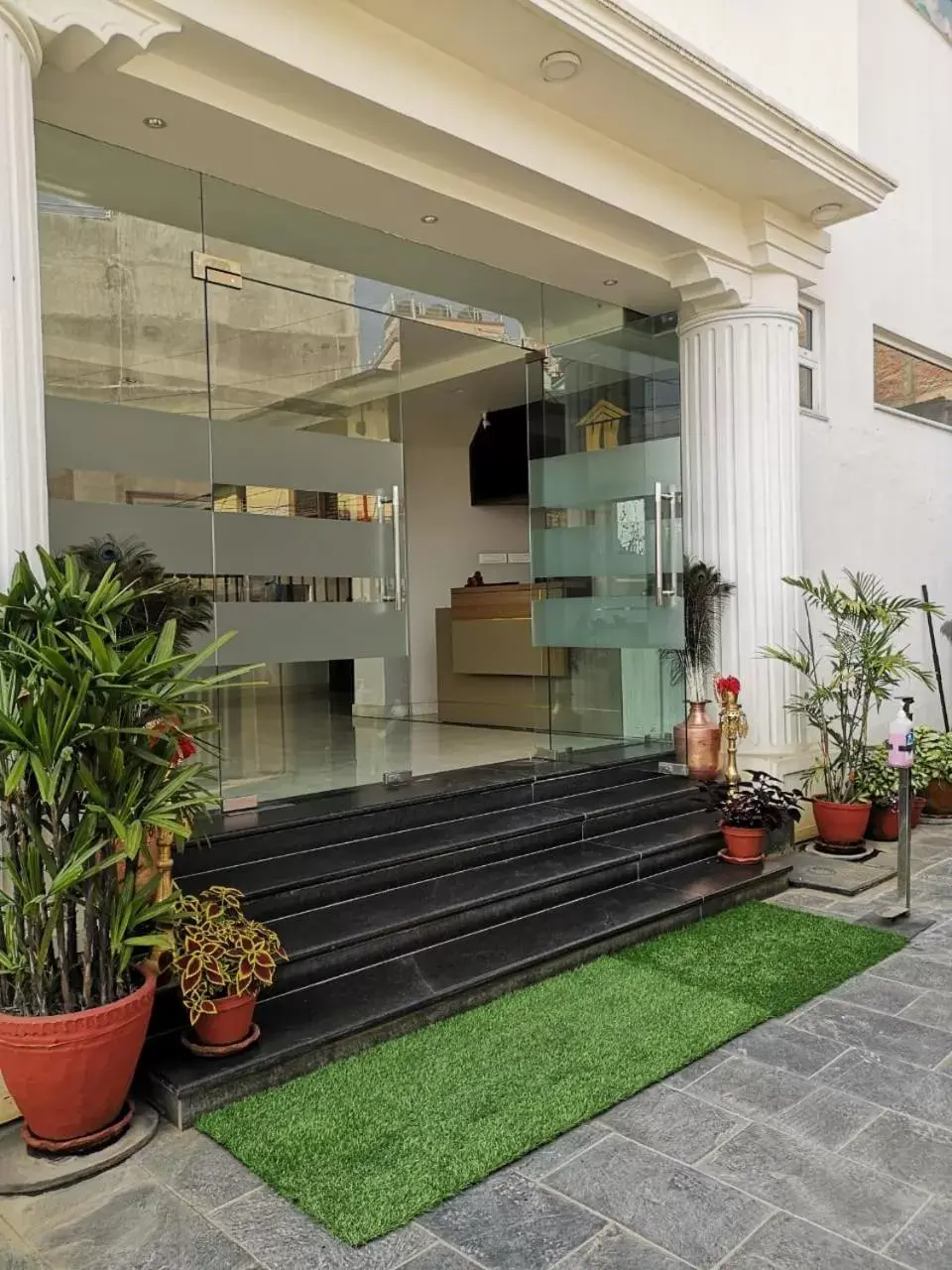 Facade/entrance in Hotel Krishna Kathmandu Facade/entrance in Hotel Krishna Kathmandu