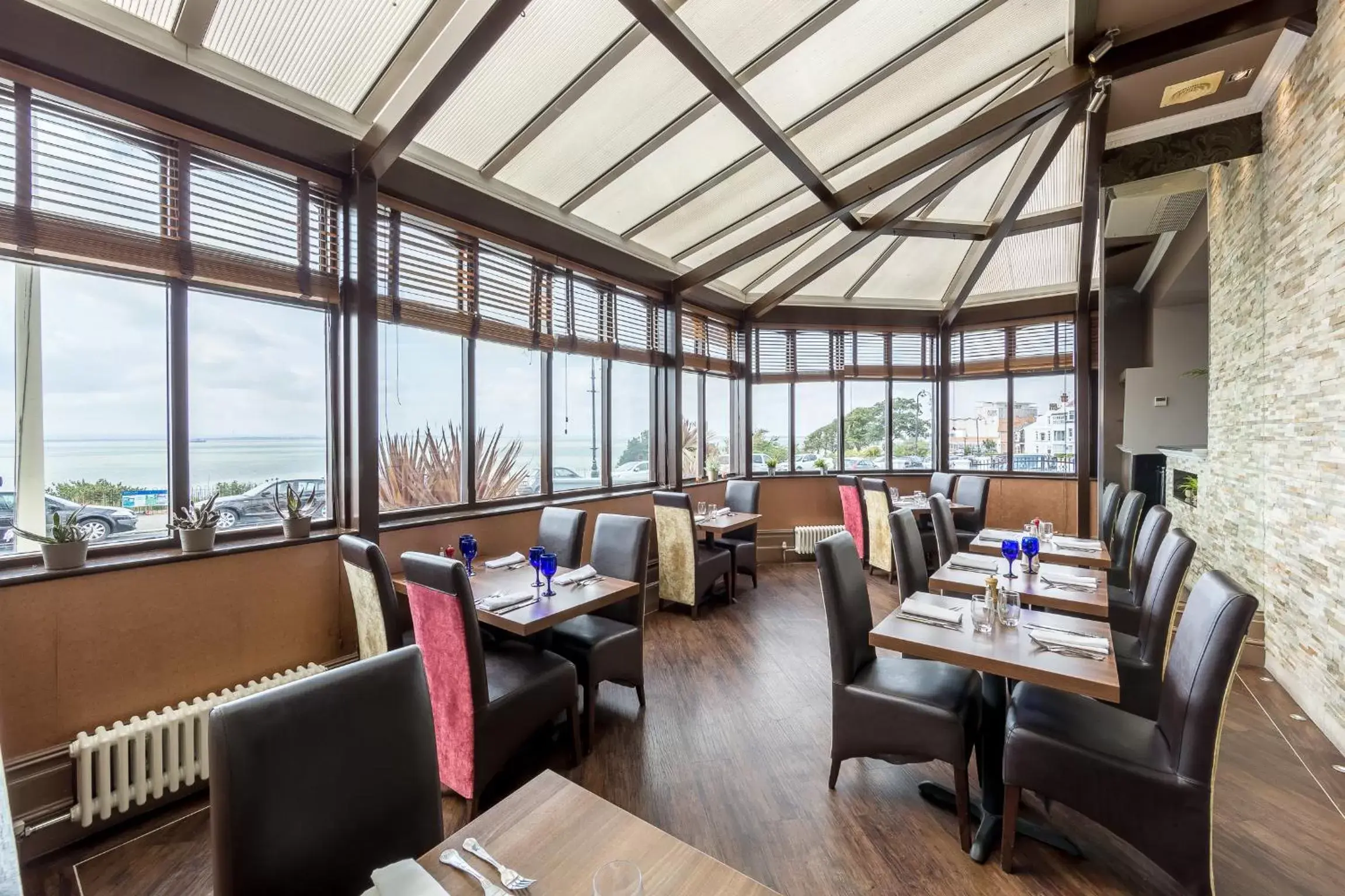 Restaurant/Places to Eat in Muthu Westcliff Hotel (Near London Southend Airport)