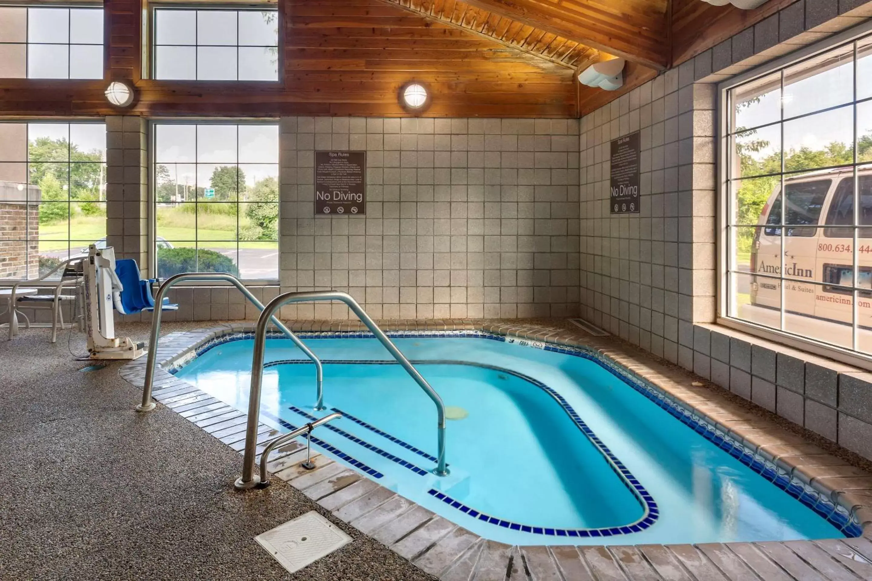 Activities, Swimming Pool in Comfort Inn