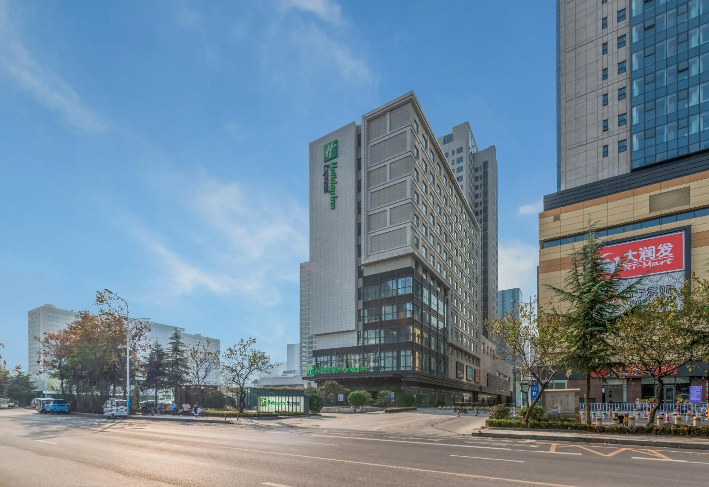 Property building in Holiday Inn Express Linyi North New District, an IHG Hotel