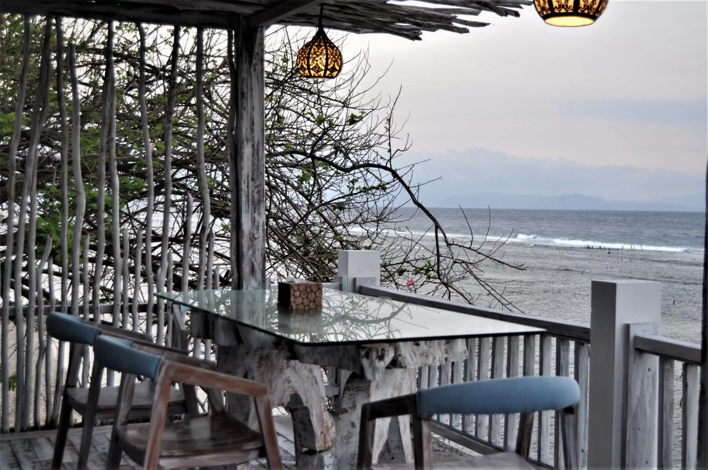 Restaurant/places to eat in SUITE OCEAN BLUE