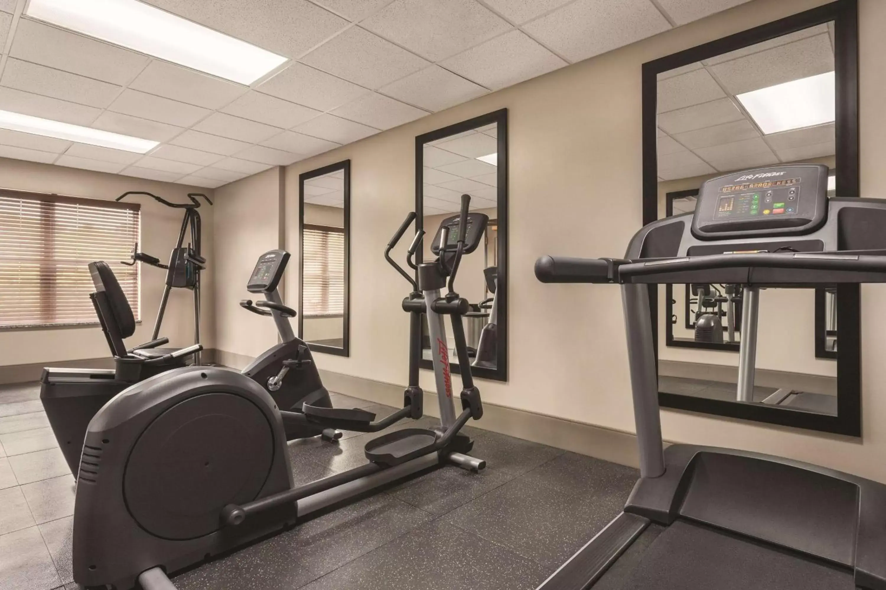 Activities, Fitness Center/Facilities in Country Inn & Suites by Radisson, Nashville Airport East, TN