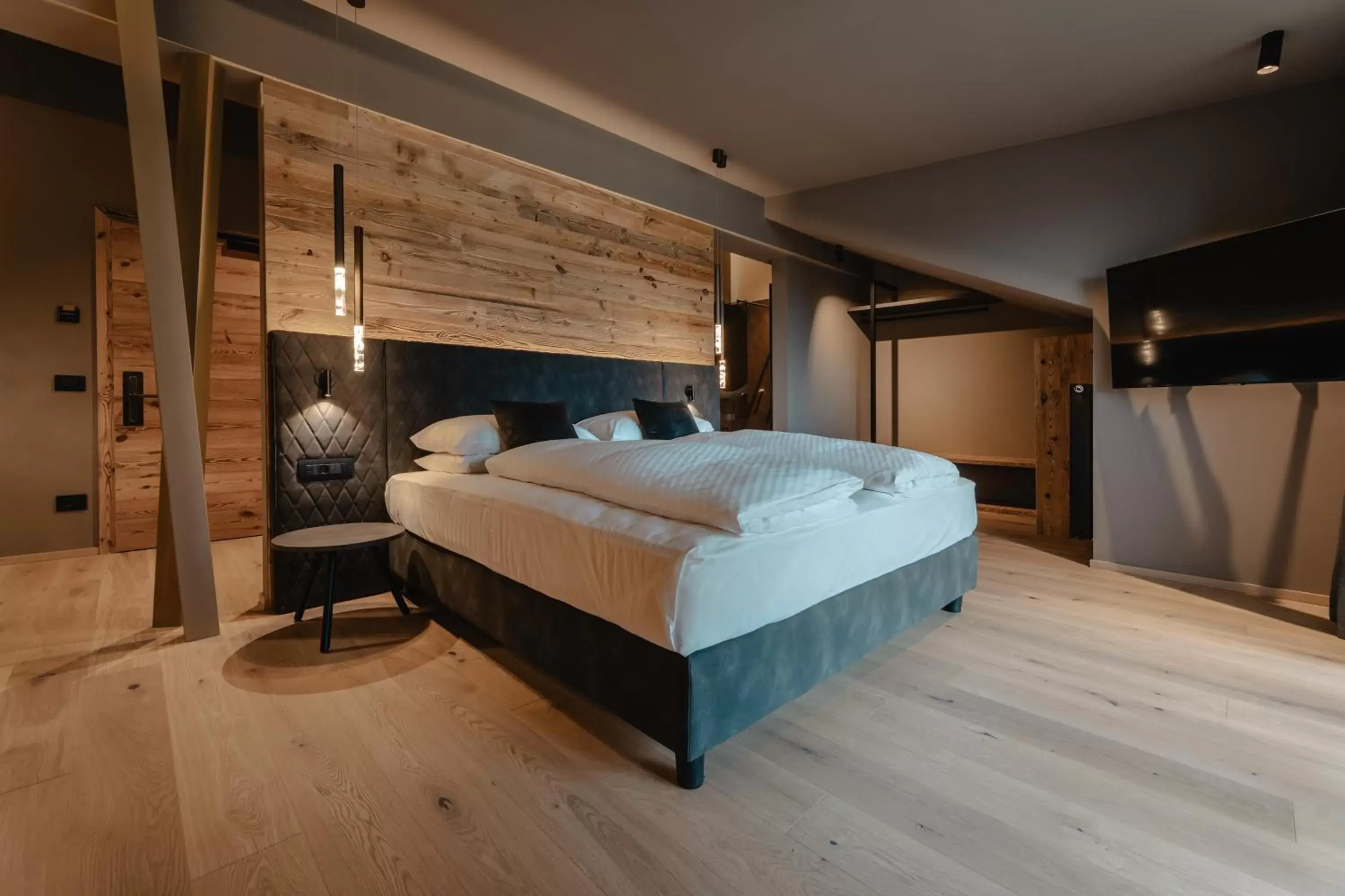 Bed in Hotel Alpenrose
