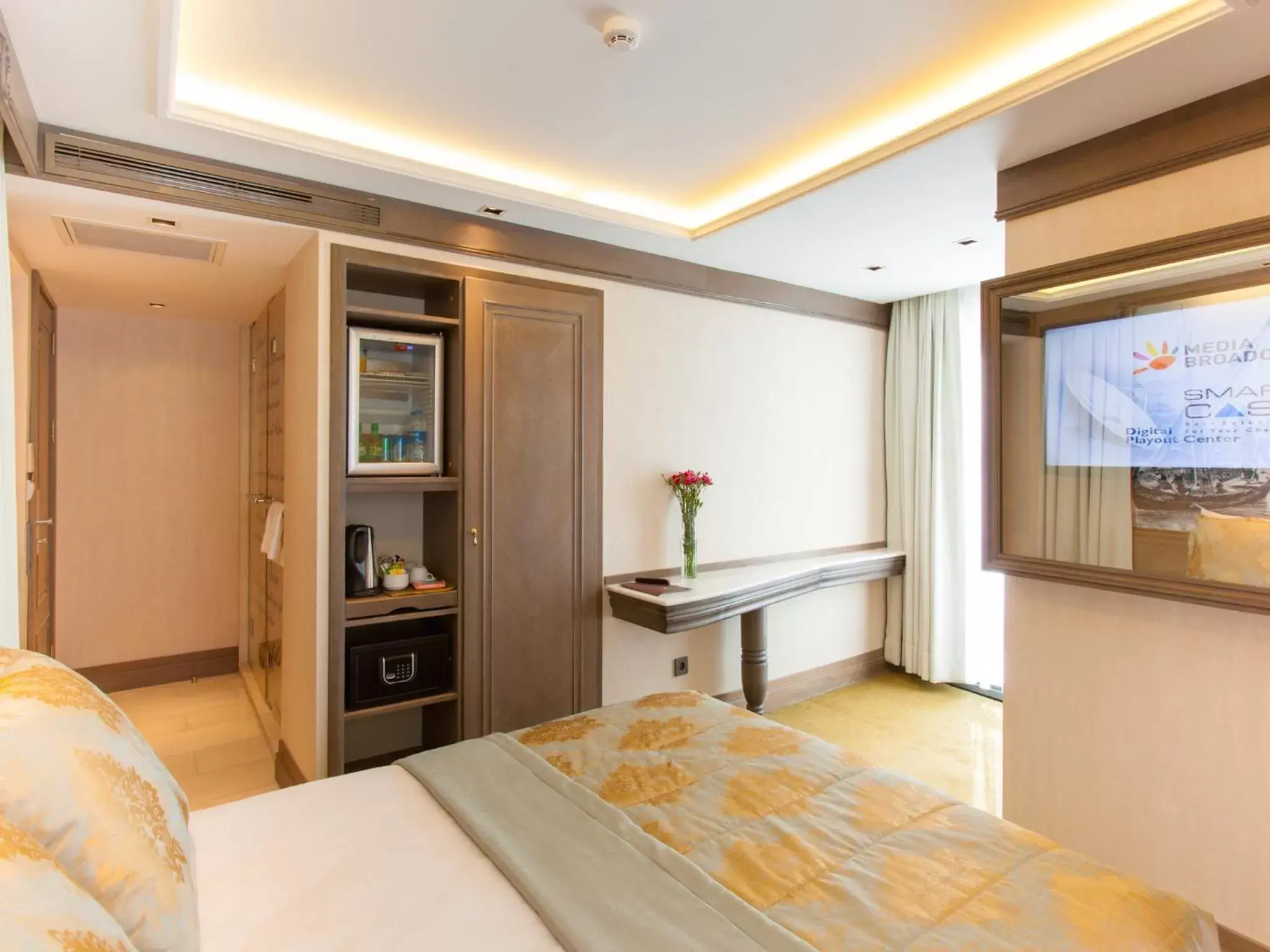 Bedroom, Bed in Pierre Loti Hotel - Special Category