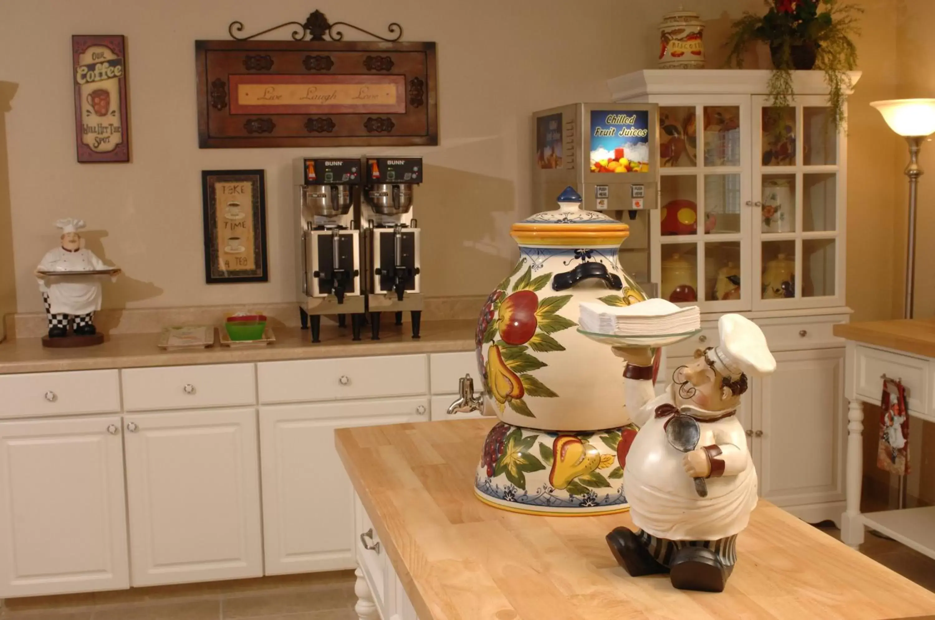 Restaurant/places to eat in All American Inn & Suites Branson Restaurant/places to eat in All American Inn & Suites Branson