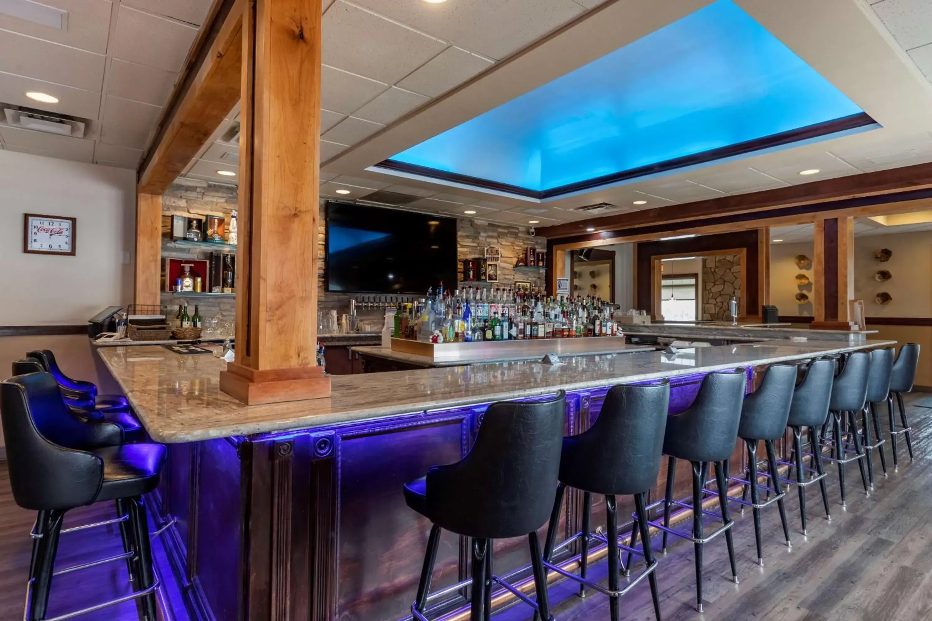 Lounge or bar, Lounge/Bar in Best Western Sunridge Inn & Conference Center