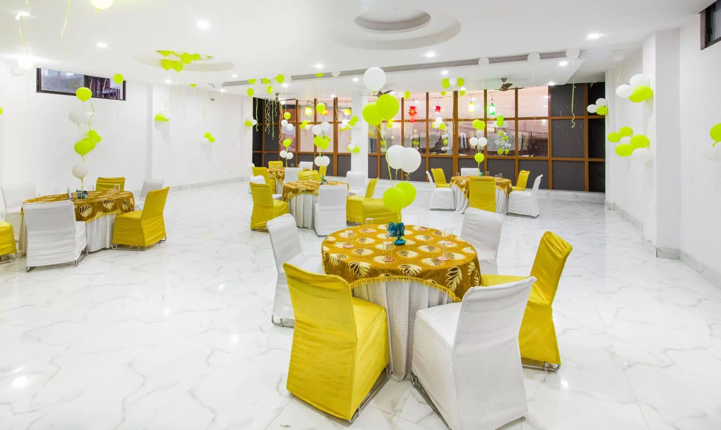 Restaurant/places to eat, Banquet Facilities in FabHotel Prime Sumanglam