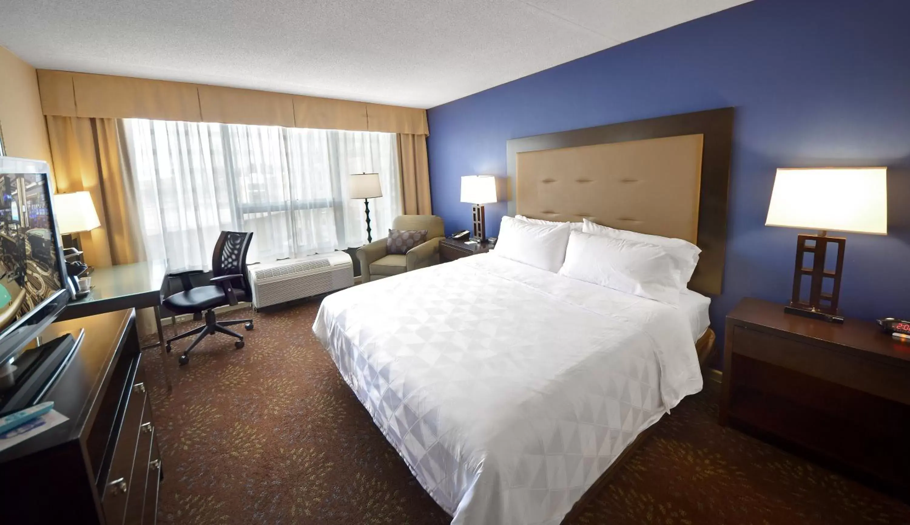 Photo of the whole room, Bed in Holiday Inn Washington D.C. - Greenbelt Maryland, an IHG Hotel