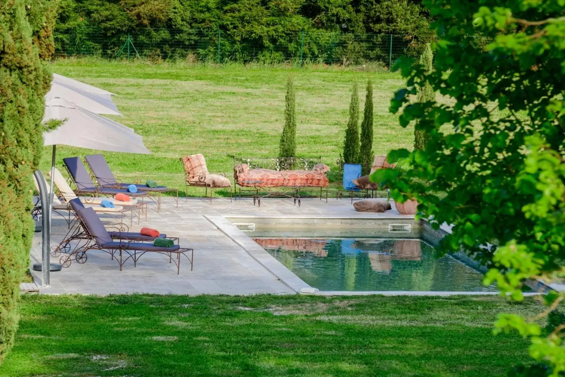 Pool view in Bastide de Bellegarde