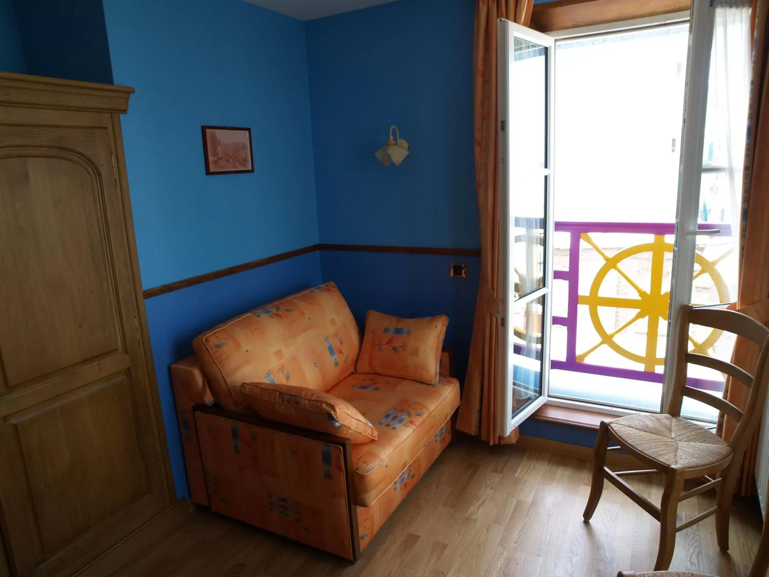 Seating Area in Hôtel De Calais