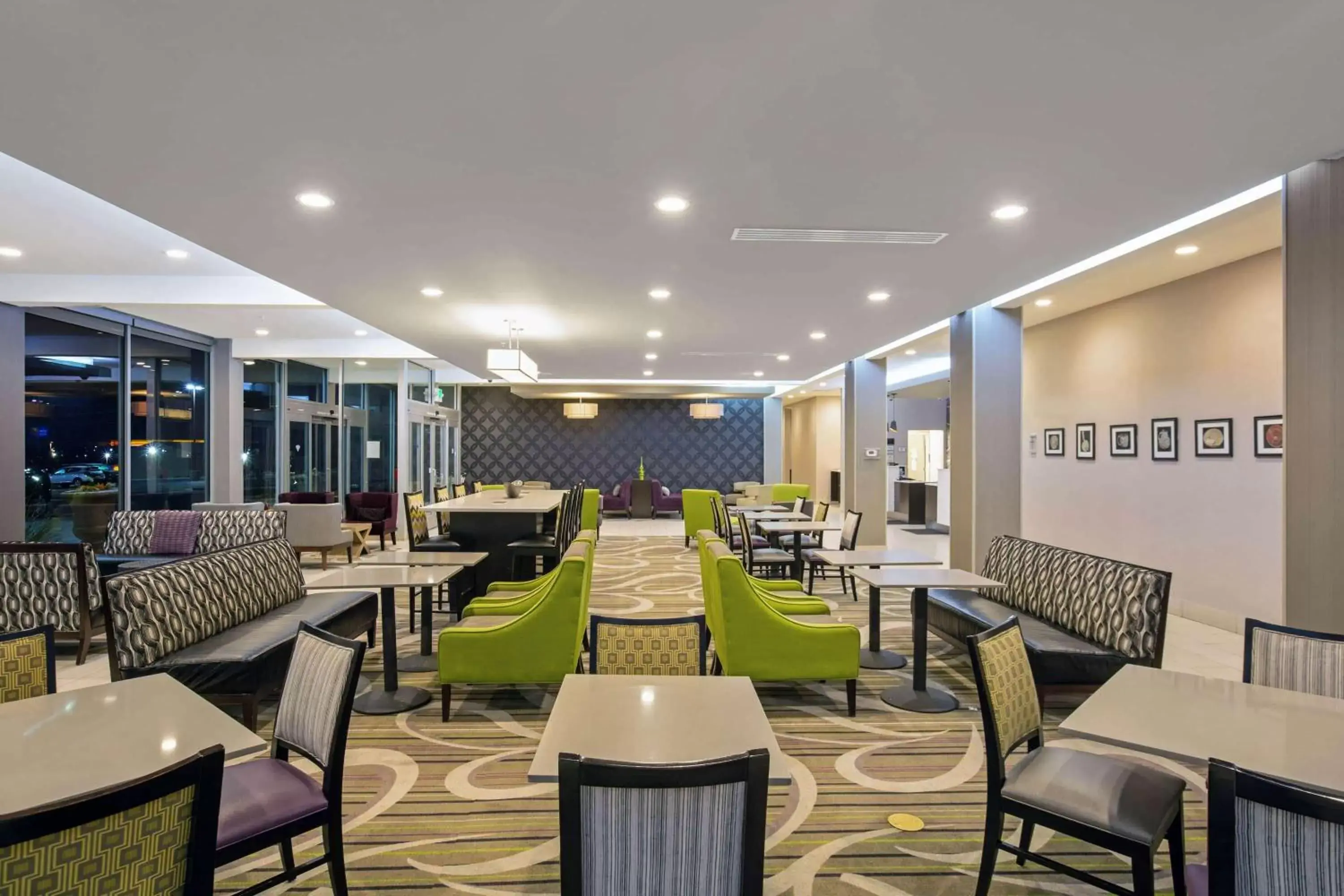 Lobby or reception, Restaurant/Places to Eat in La Quinta by Wyndham Cedar City