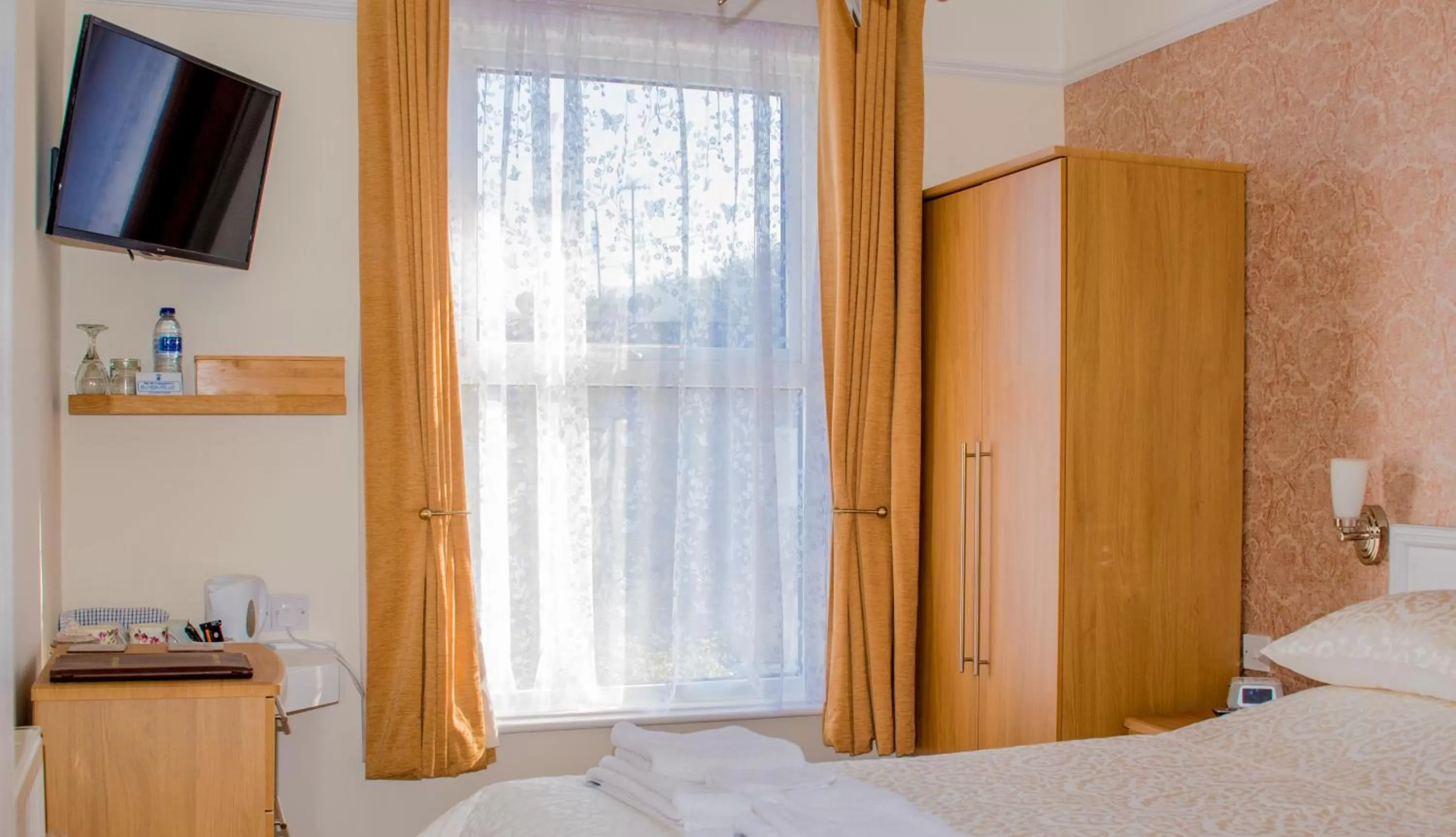 Bedroom, TV/Entertainment Center in Grange Bank House