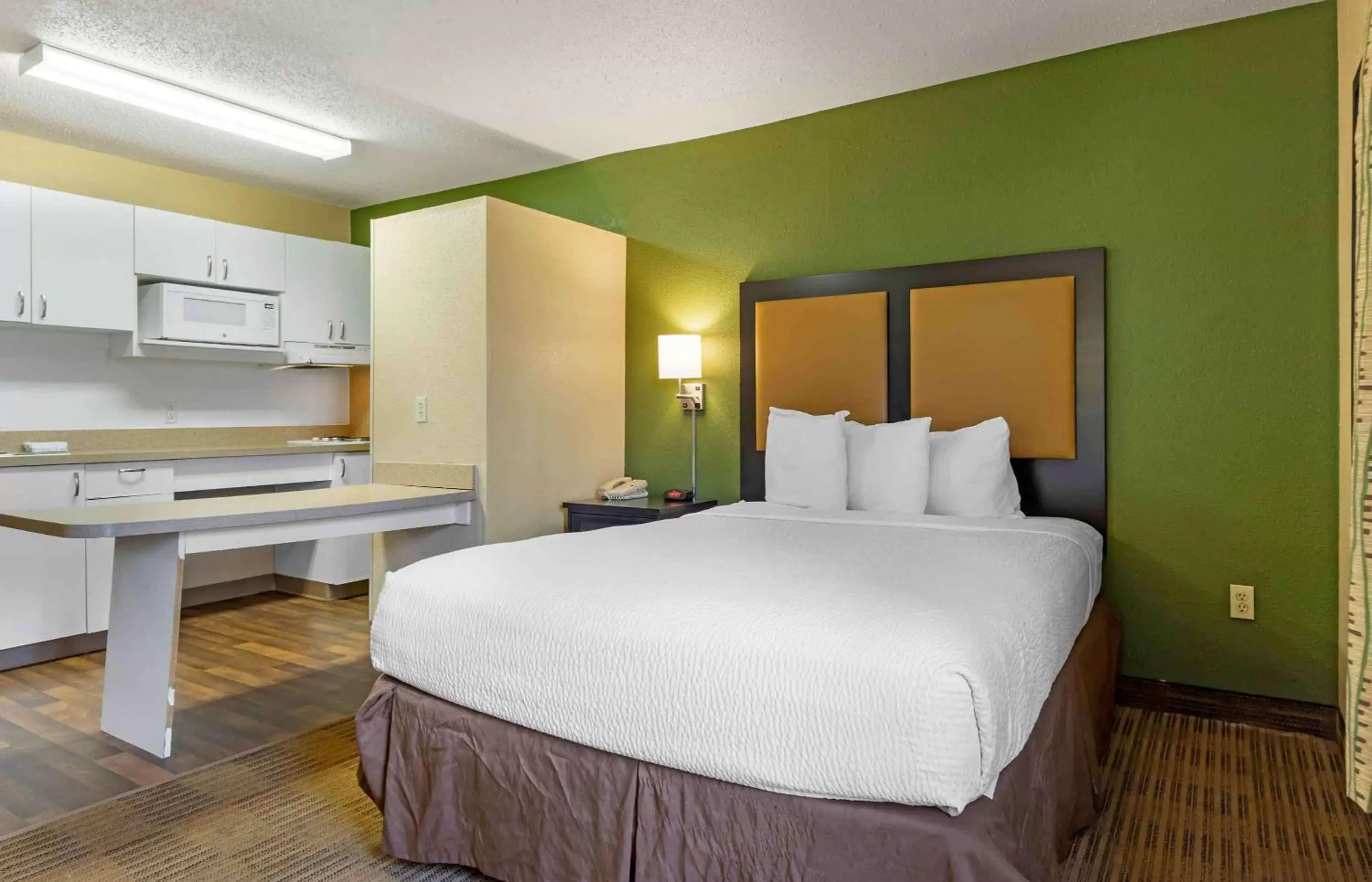 Bedroom, Bed in Extended Stay America Suites - Greenville - Airport