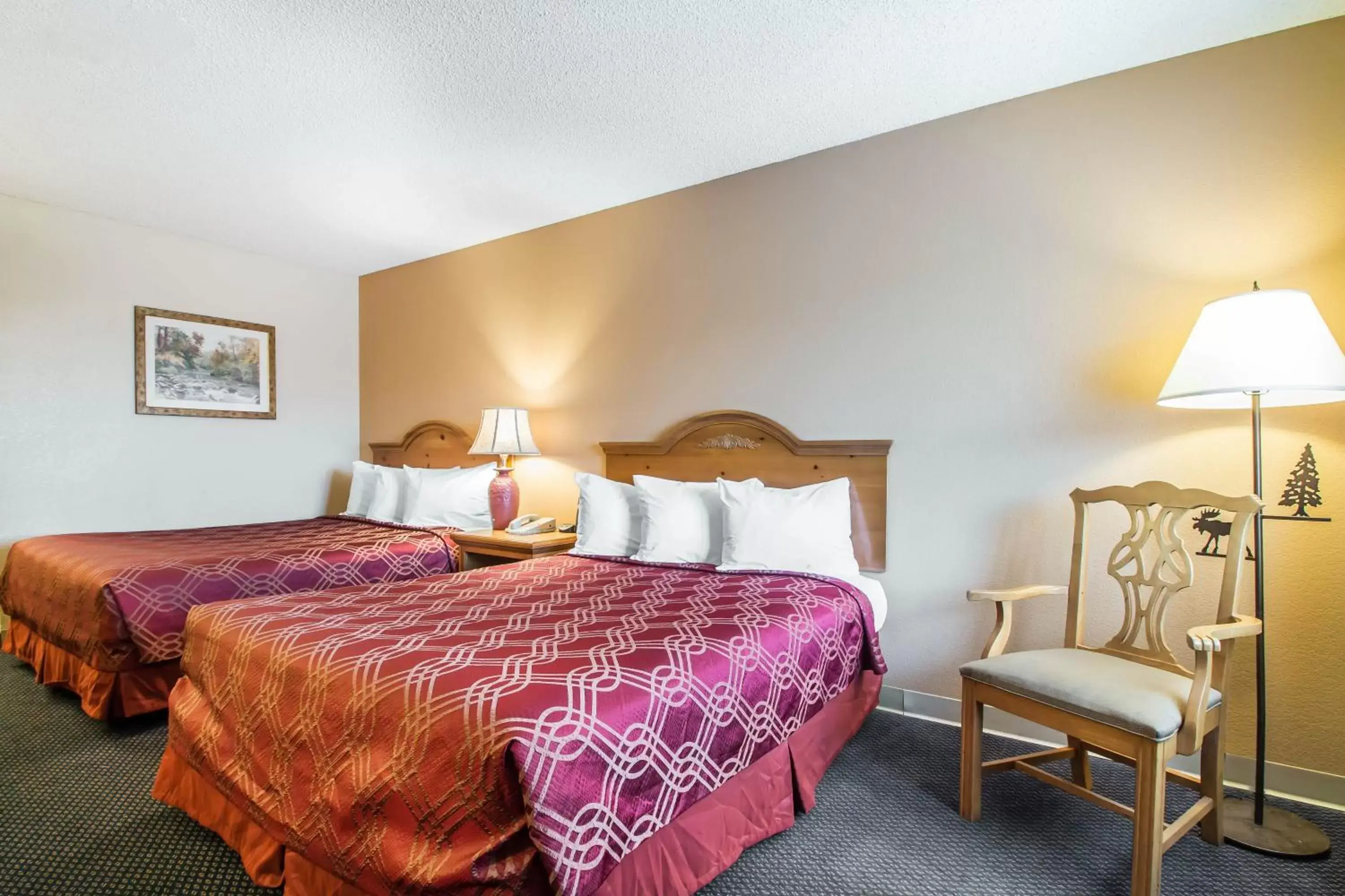 Double Room with Two Double Beds - Smoking in Econo Lodge Springfield I-44