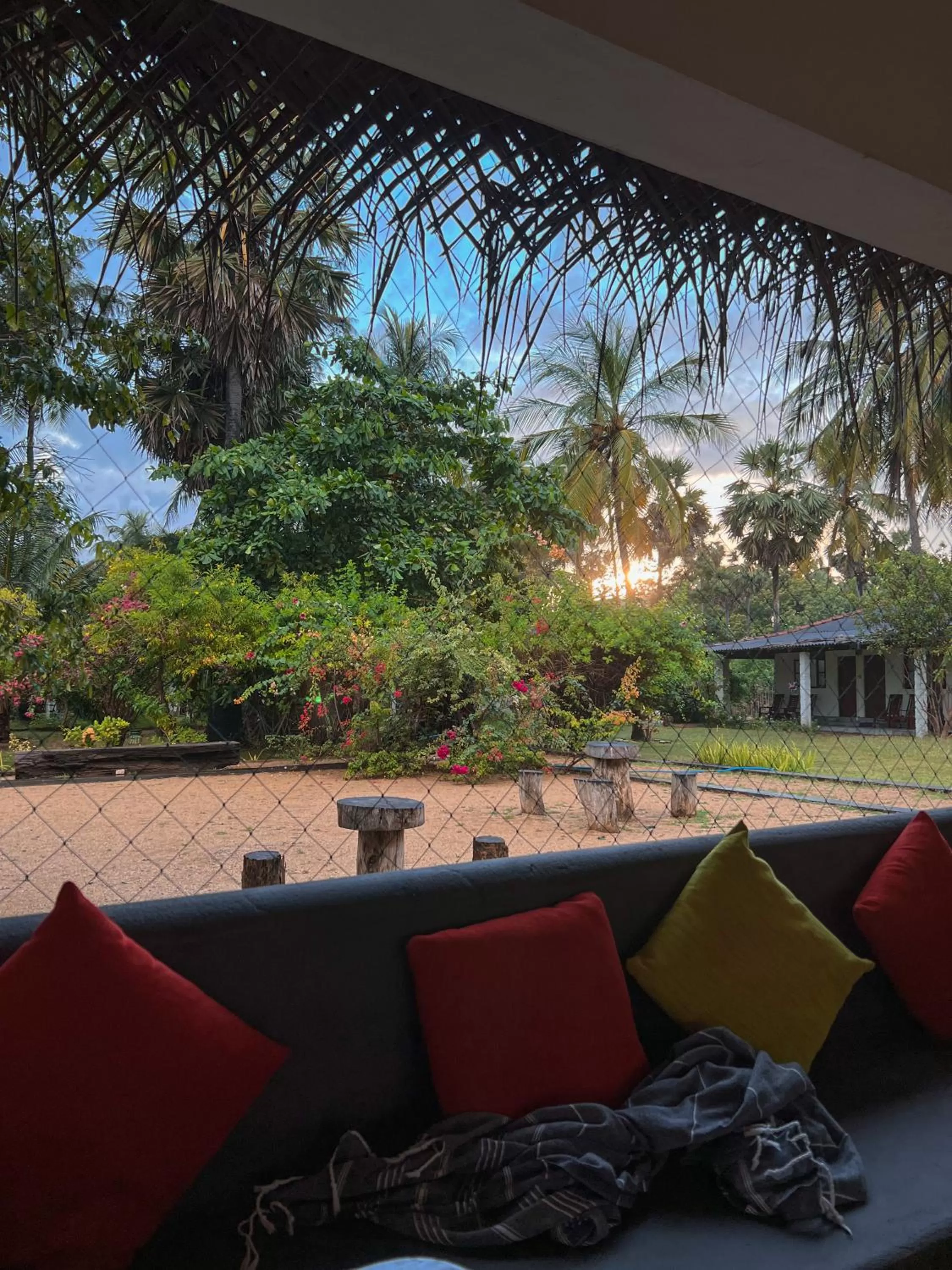 Restaurant/places to eat in 108 Palms Beach Resort