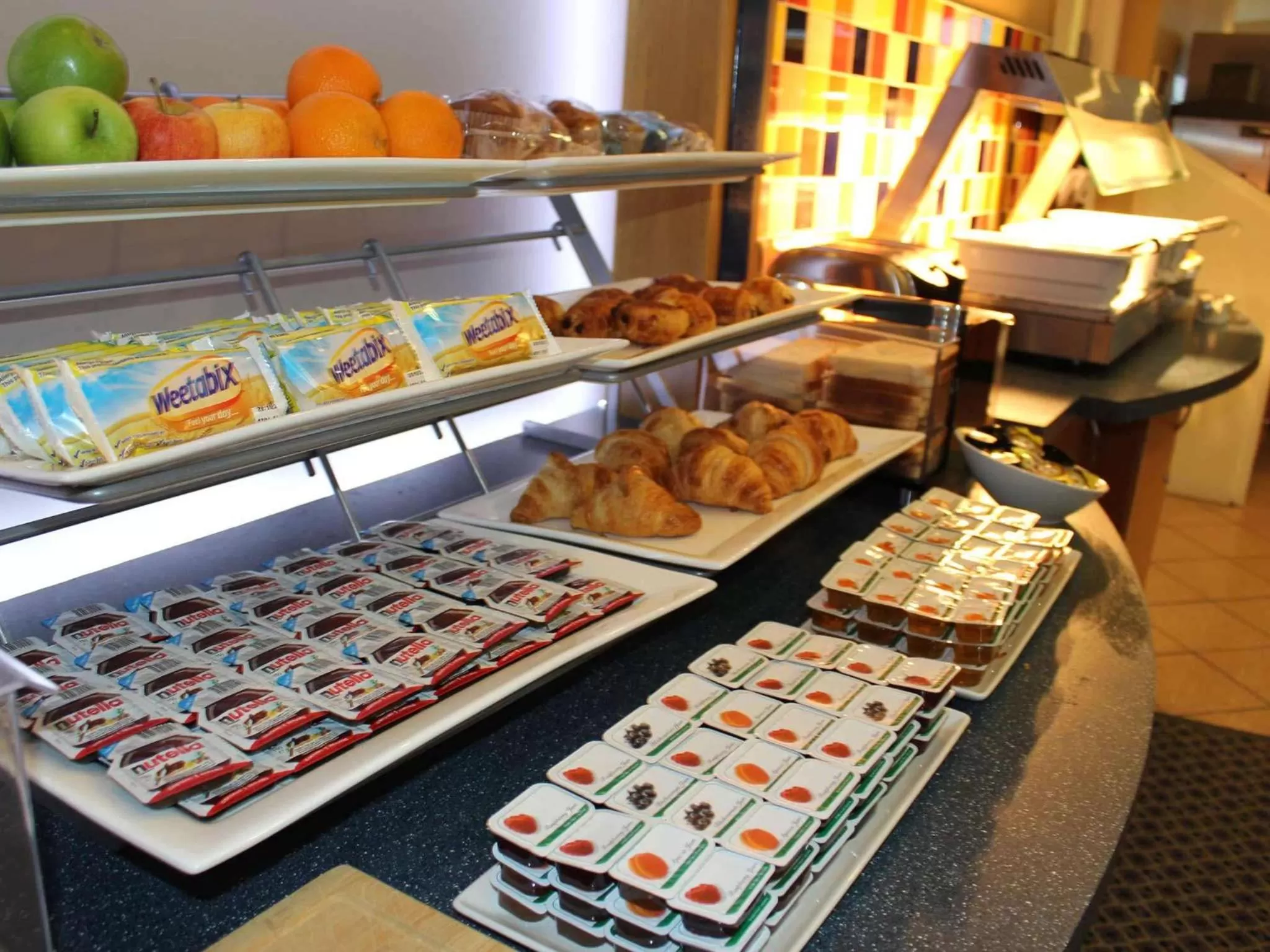 Restaurant/places to eat in ibis Cardiff Gate - International Business Park