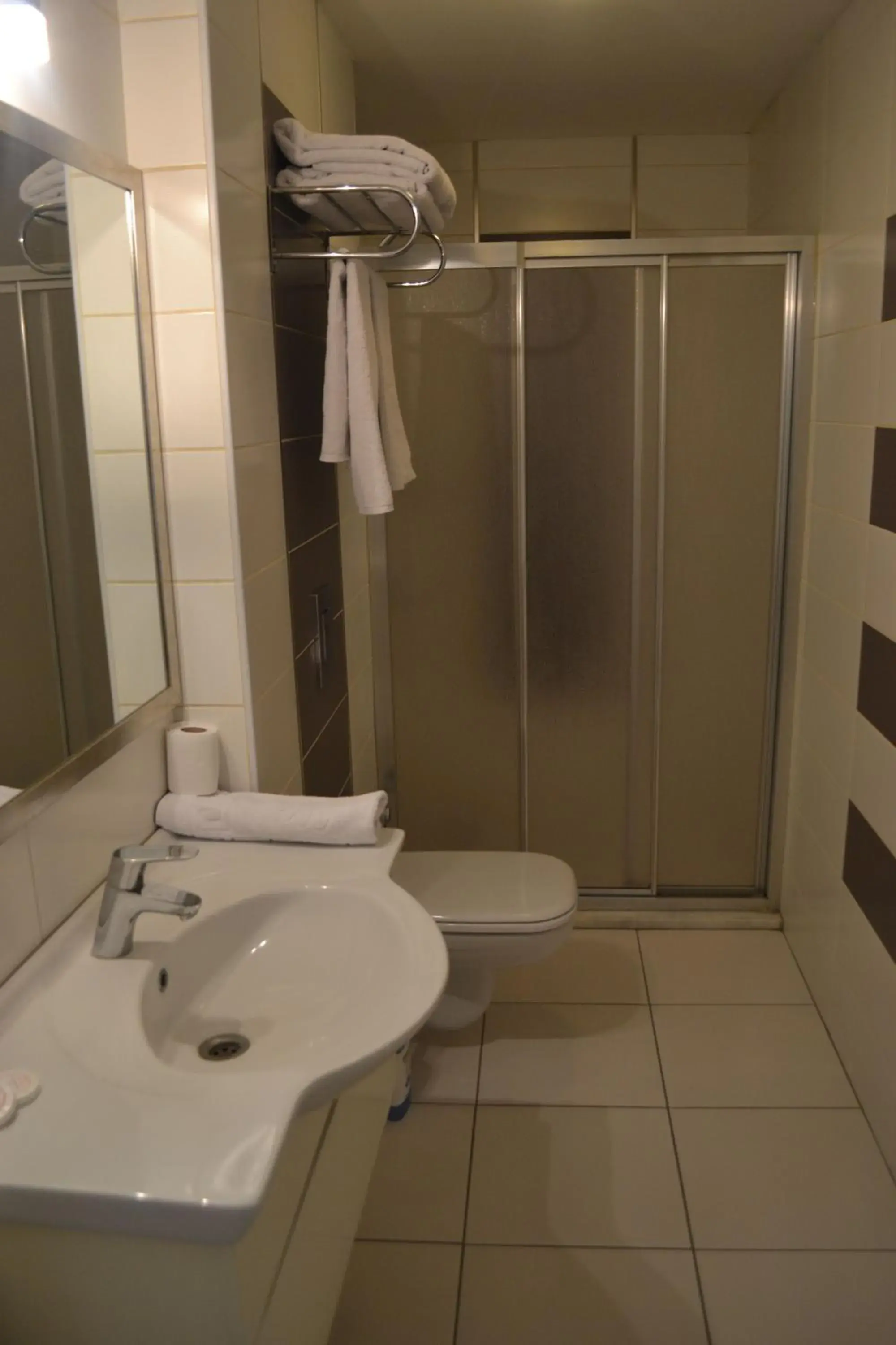 Bathroom in Baykara Hotel