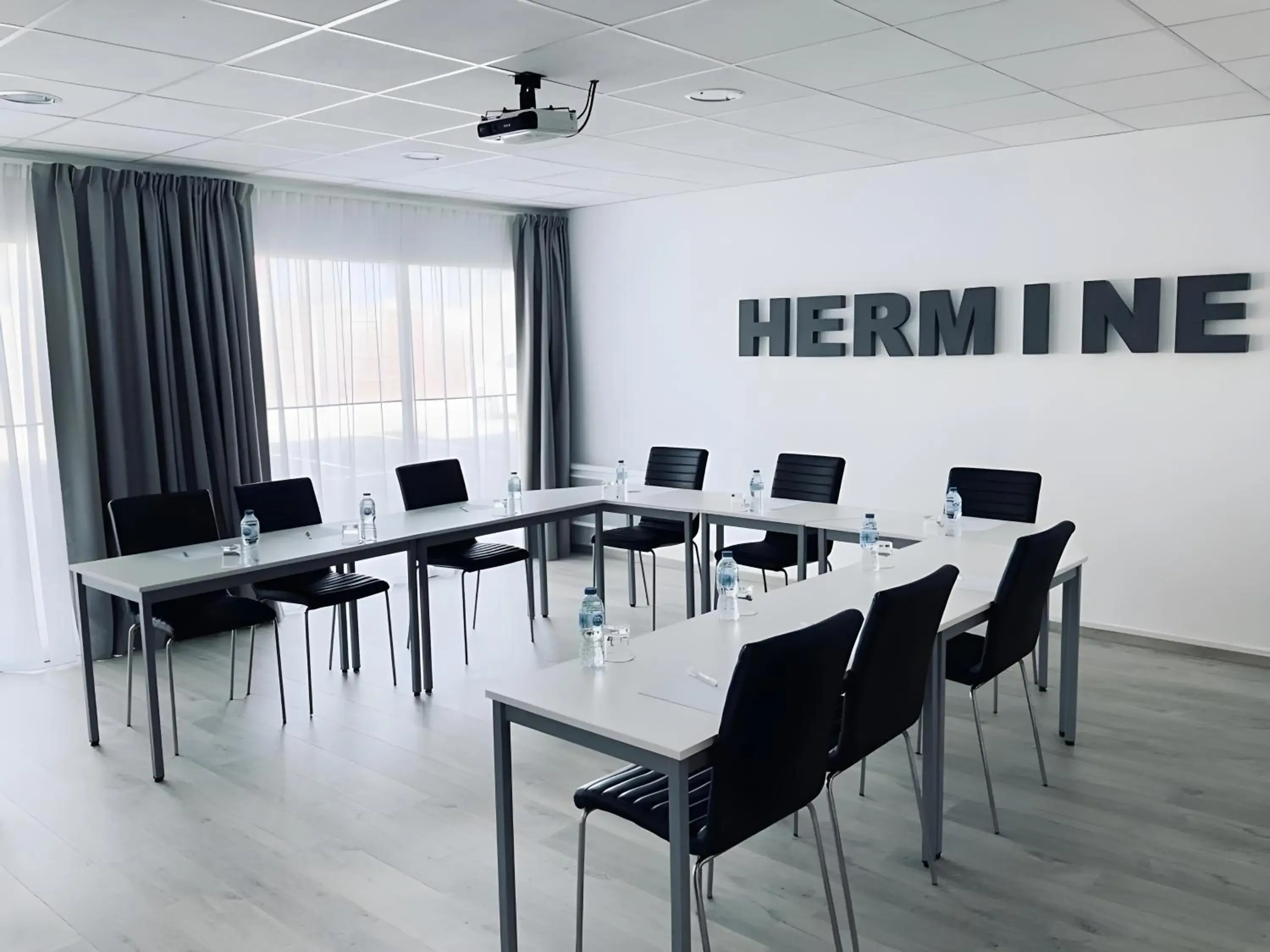 Meeting/conference room in Brit Hotel Ker Lann Aeroport