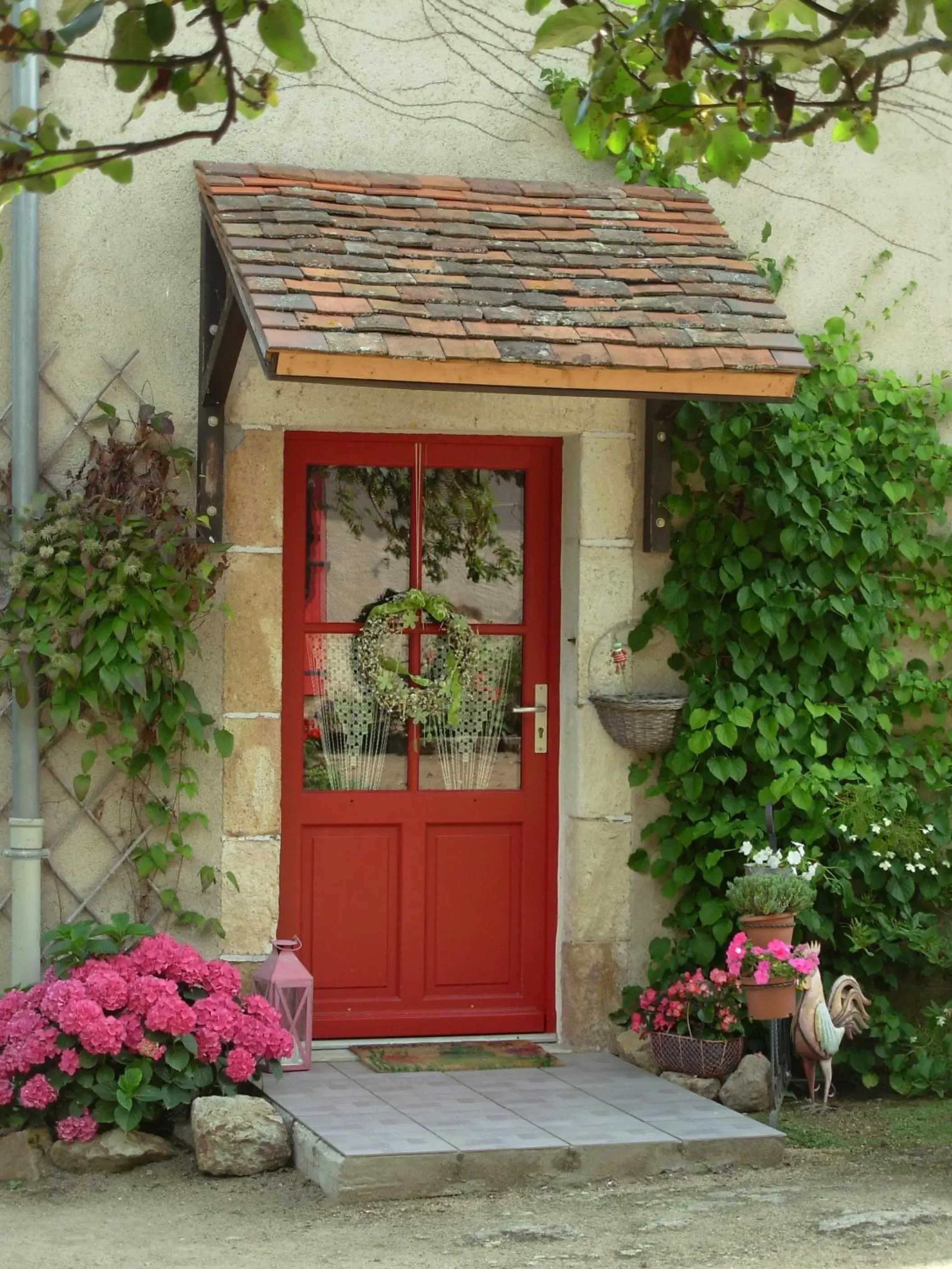 Facade/entrance in La Grange du Bourg