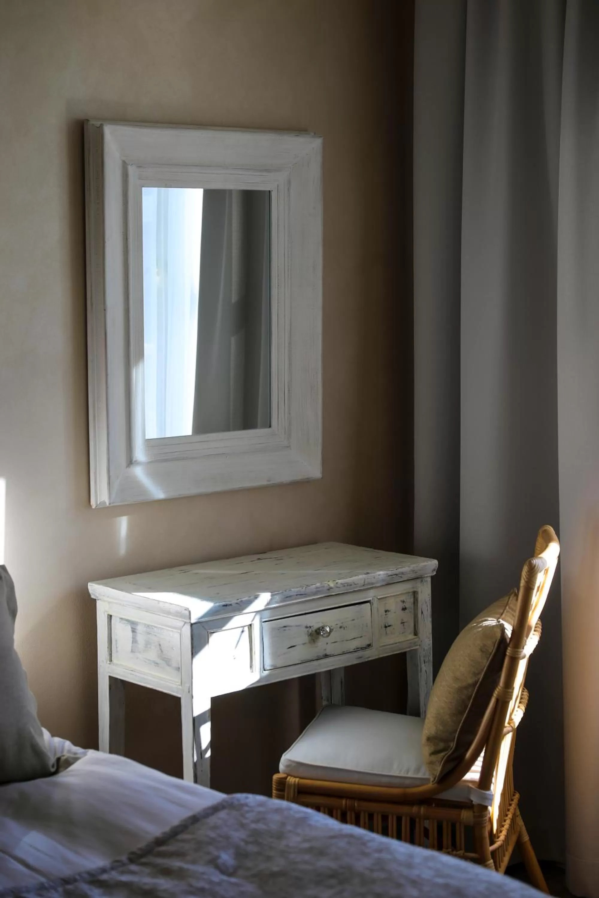 Decorative detail, Bed in Boutique Hotel Yöpuu