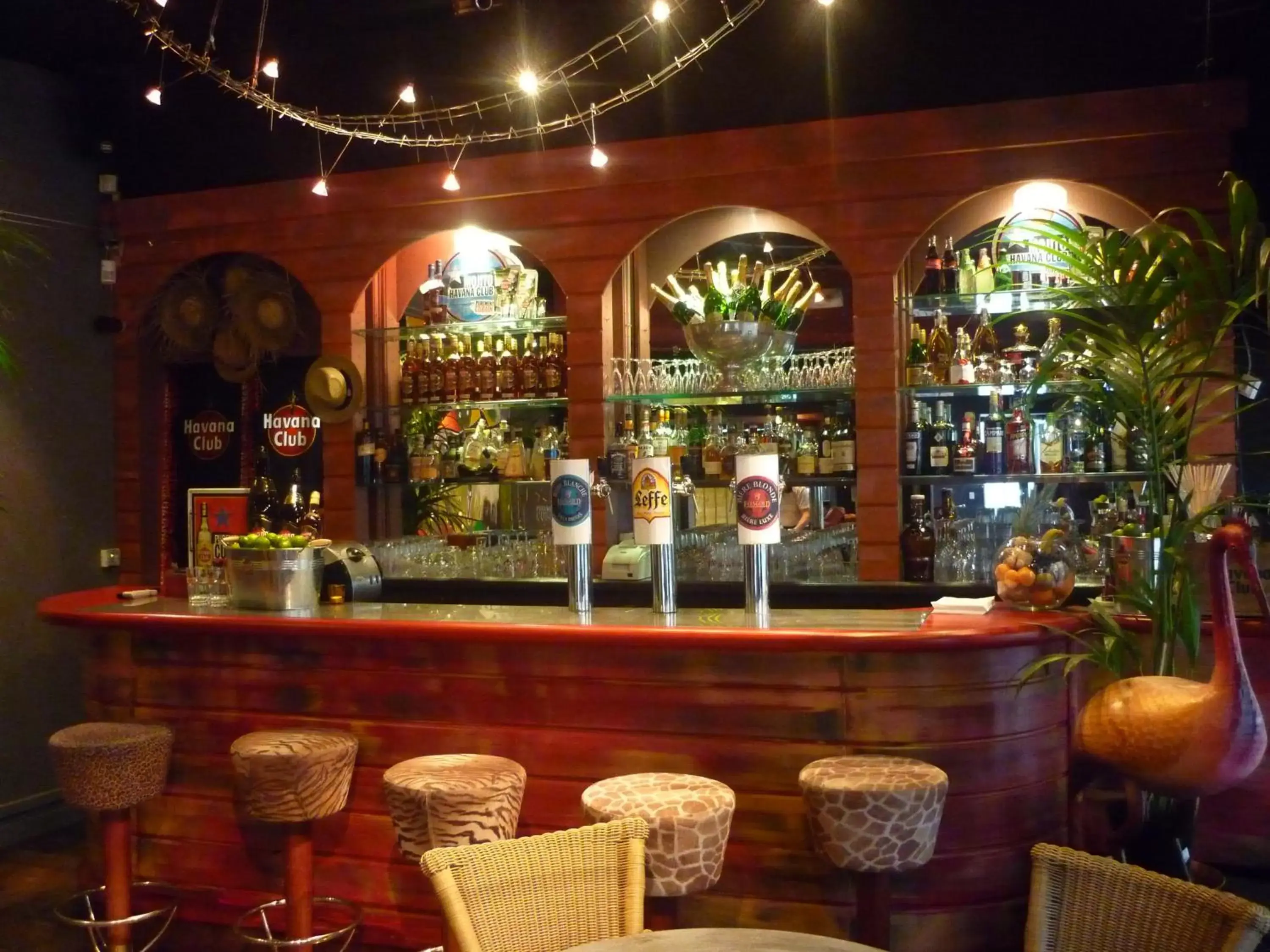 Lounge/Bar in Logis Hôtels Le Saint Georges