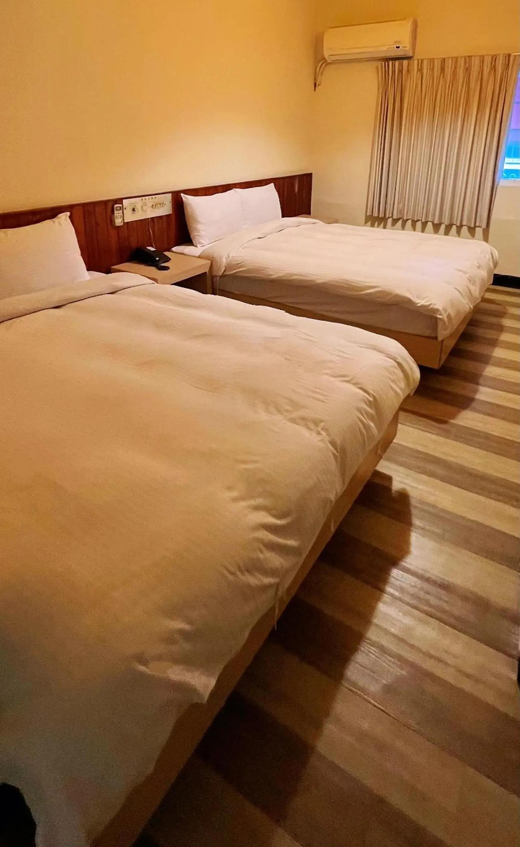 Bed in Hwa Hong Hotel