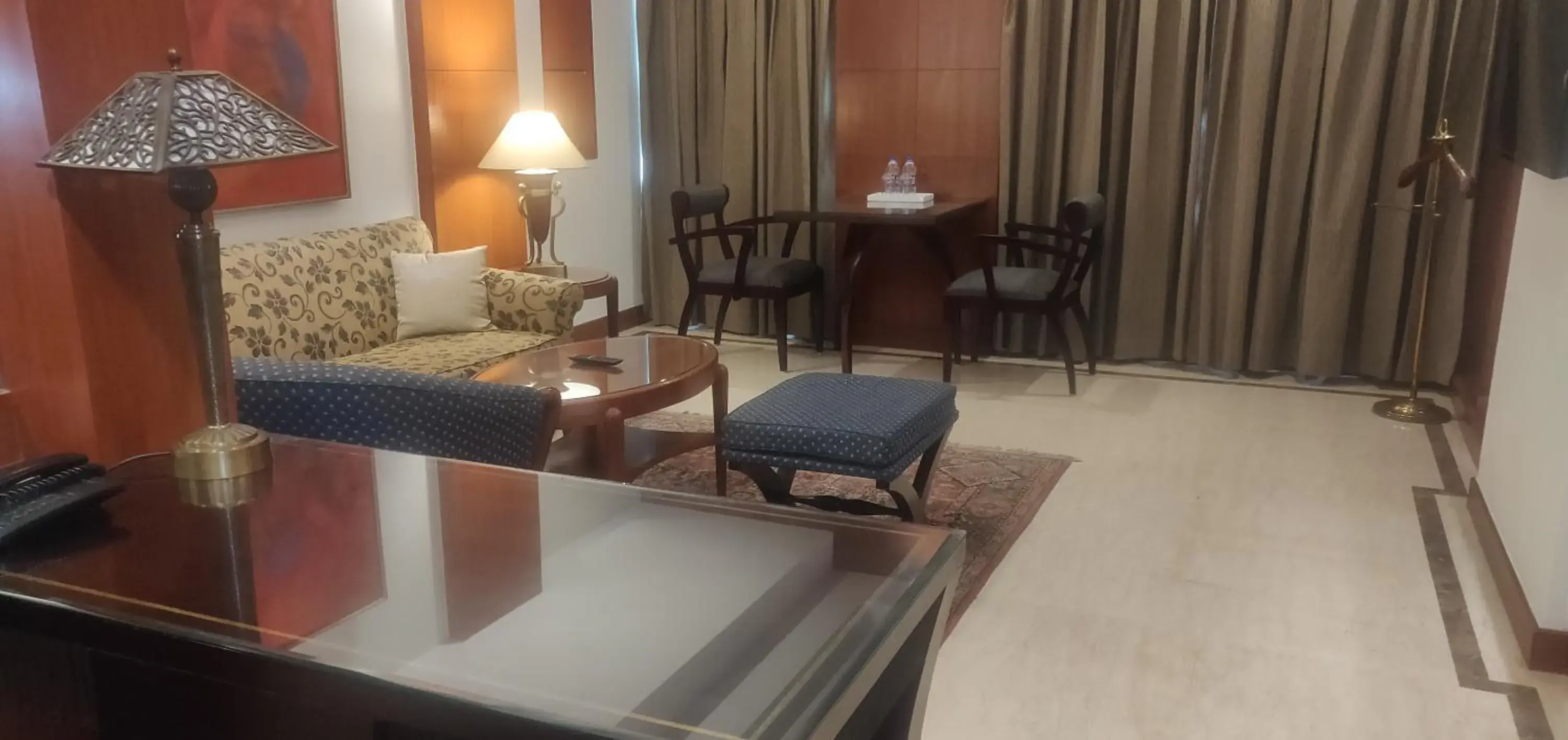 Living room, Seating Area in The Hans, New Delhi