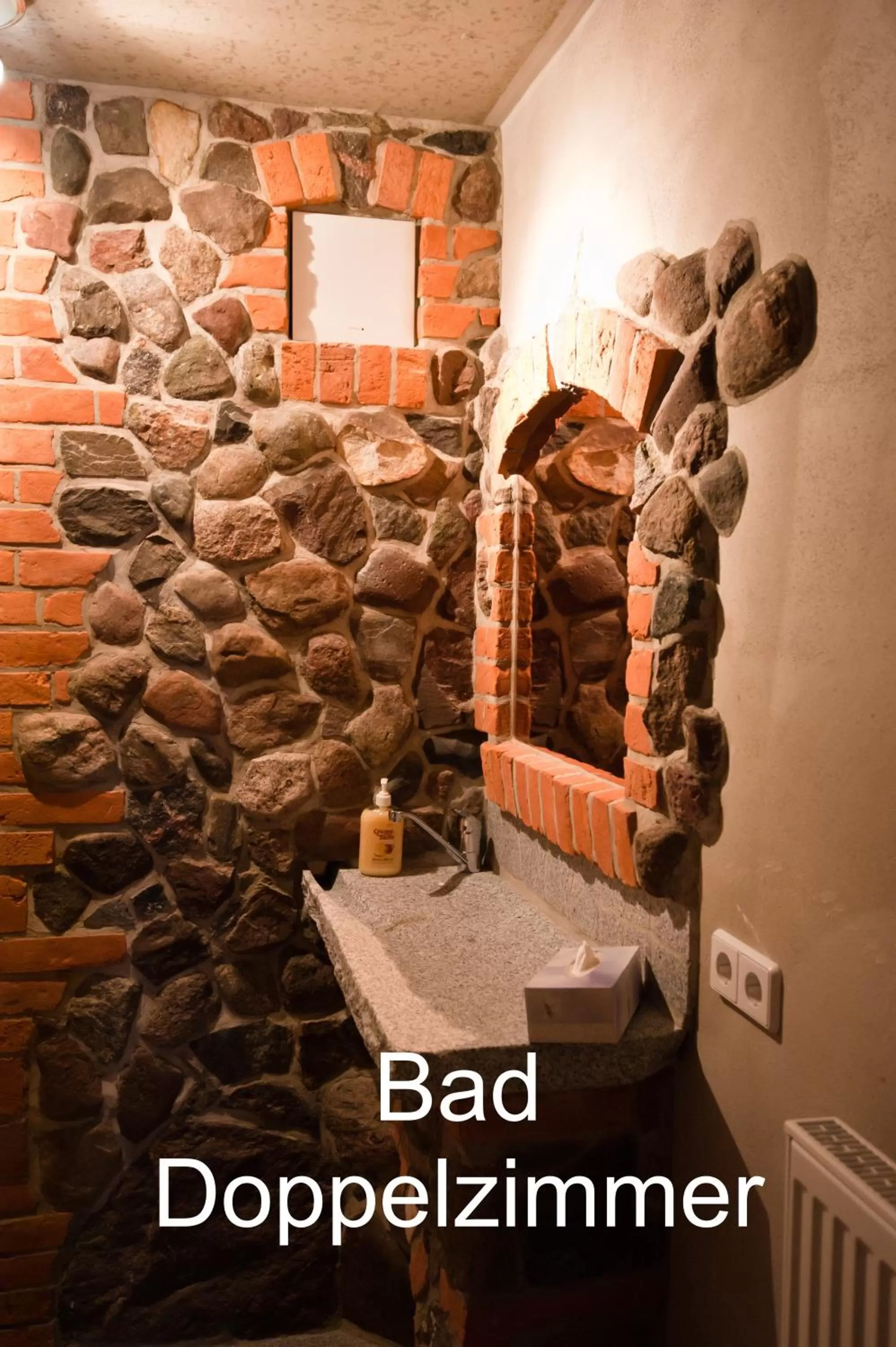 Bathroom in Exempel Schlafstuben und Quartier Langer Hals