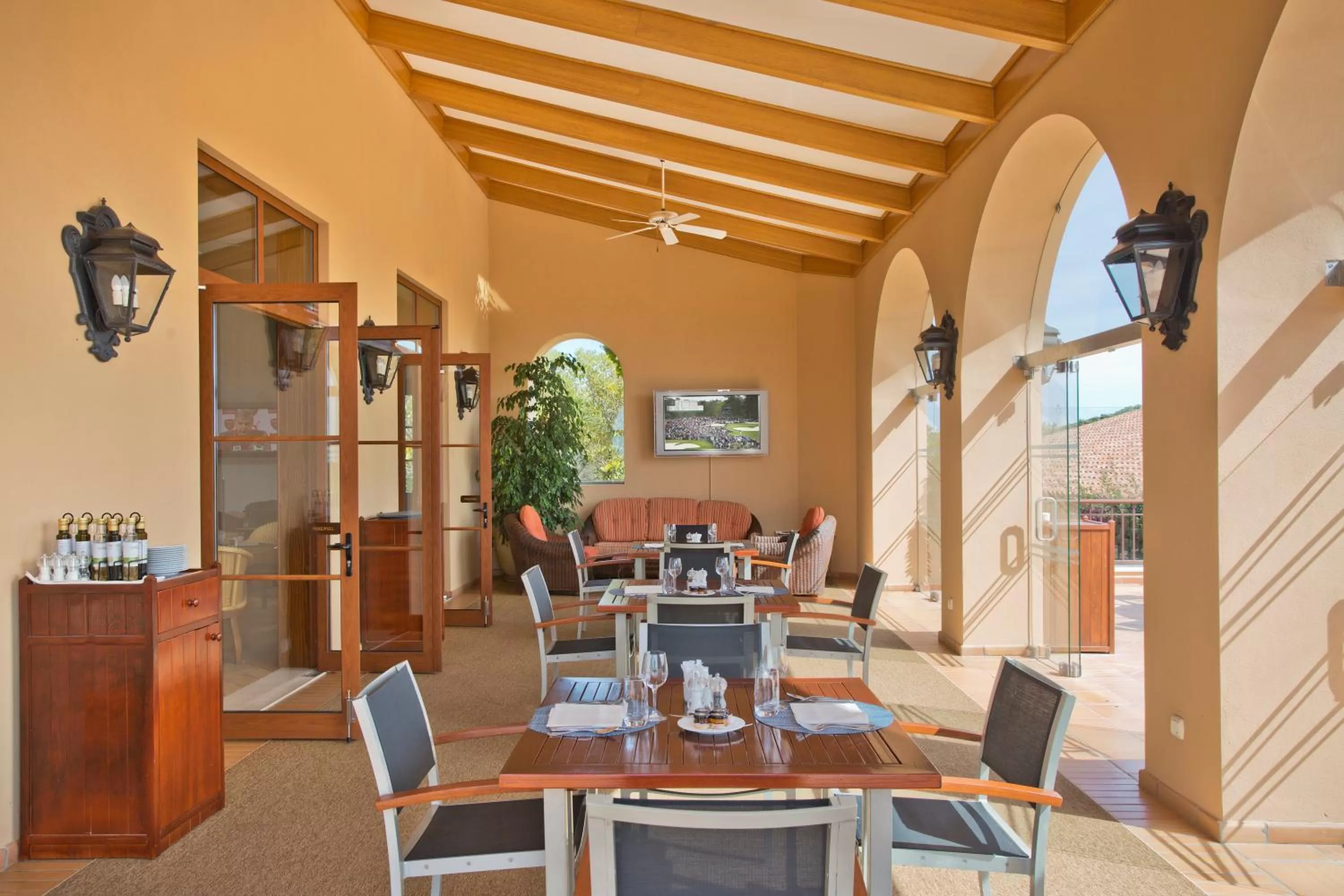 Continental breakfast in Monte Rei Golf & Country Club