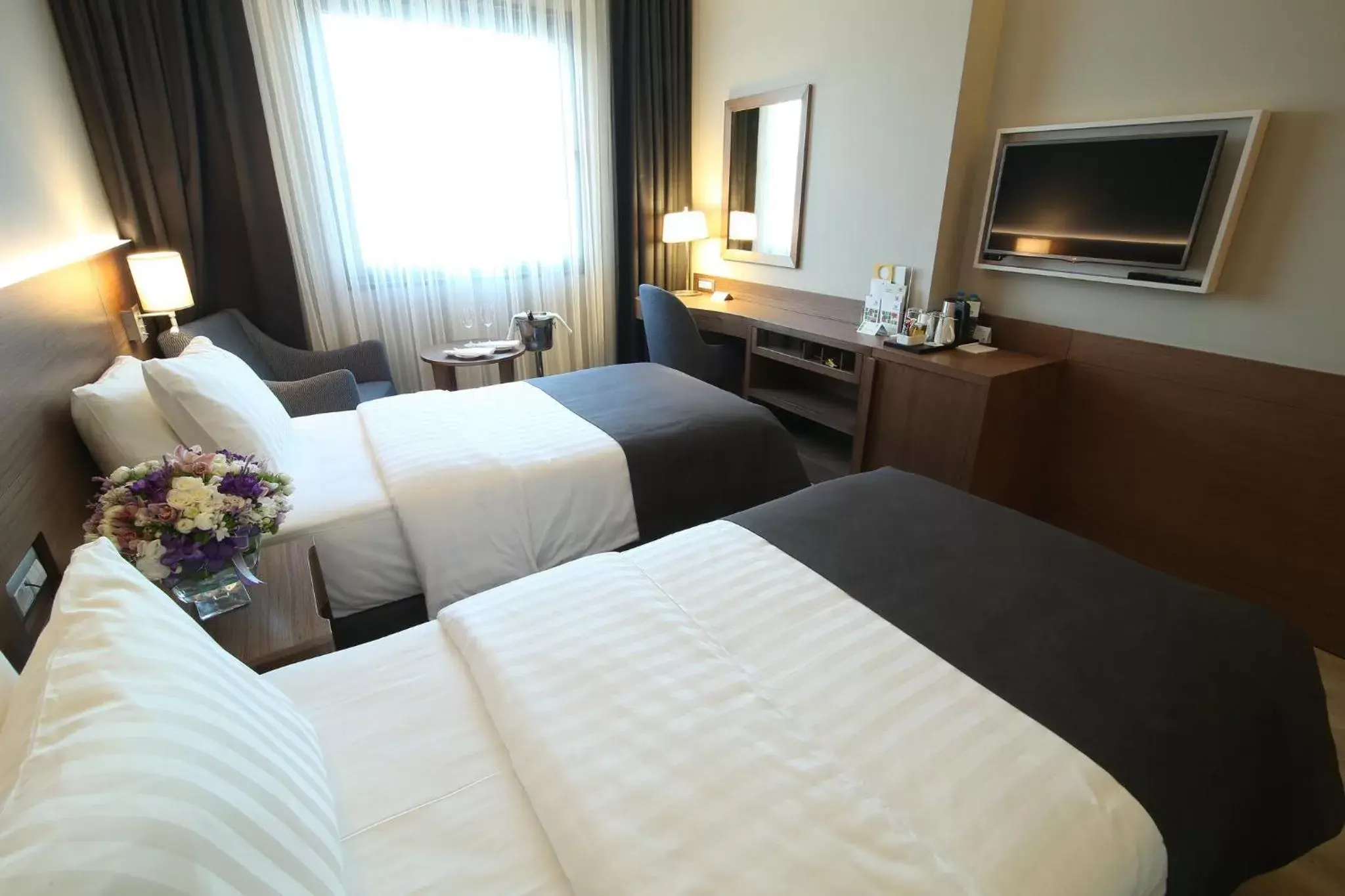 Photo of the whole room, Bed in Holiday Inn Bursa - City Centre, an IHG Hotel