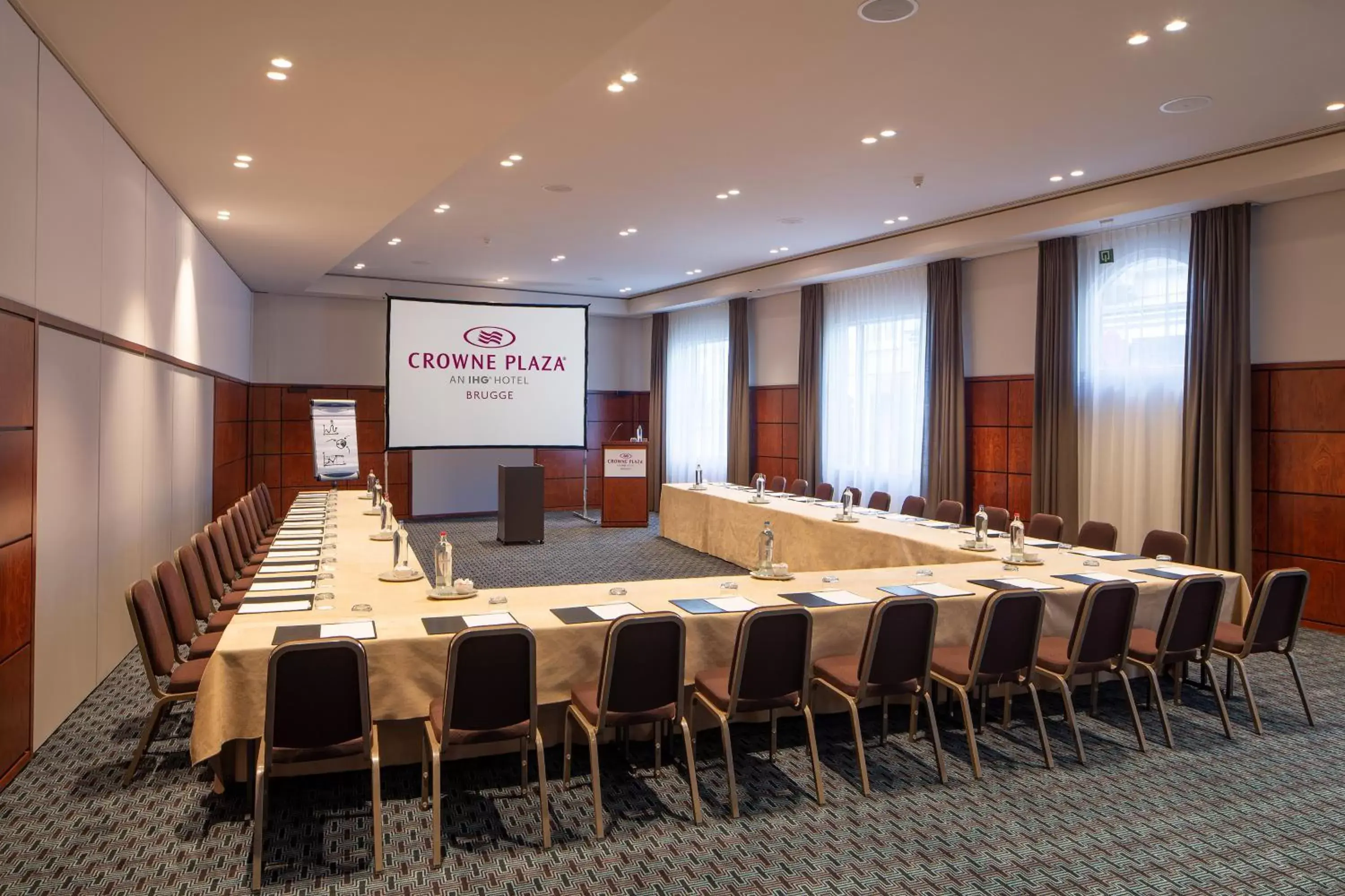 Meeting/conference room, Business Area/Conference Room in Crowne Plaza Hotel Brugge, an IHG Hotel