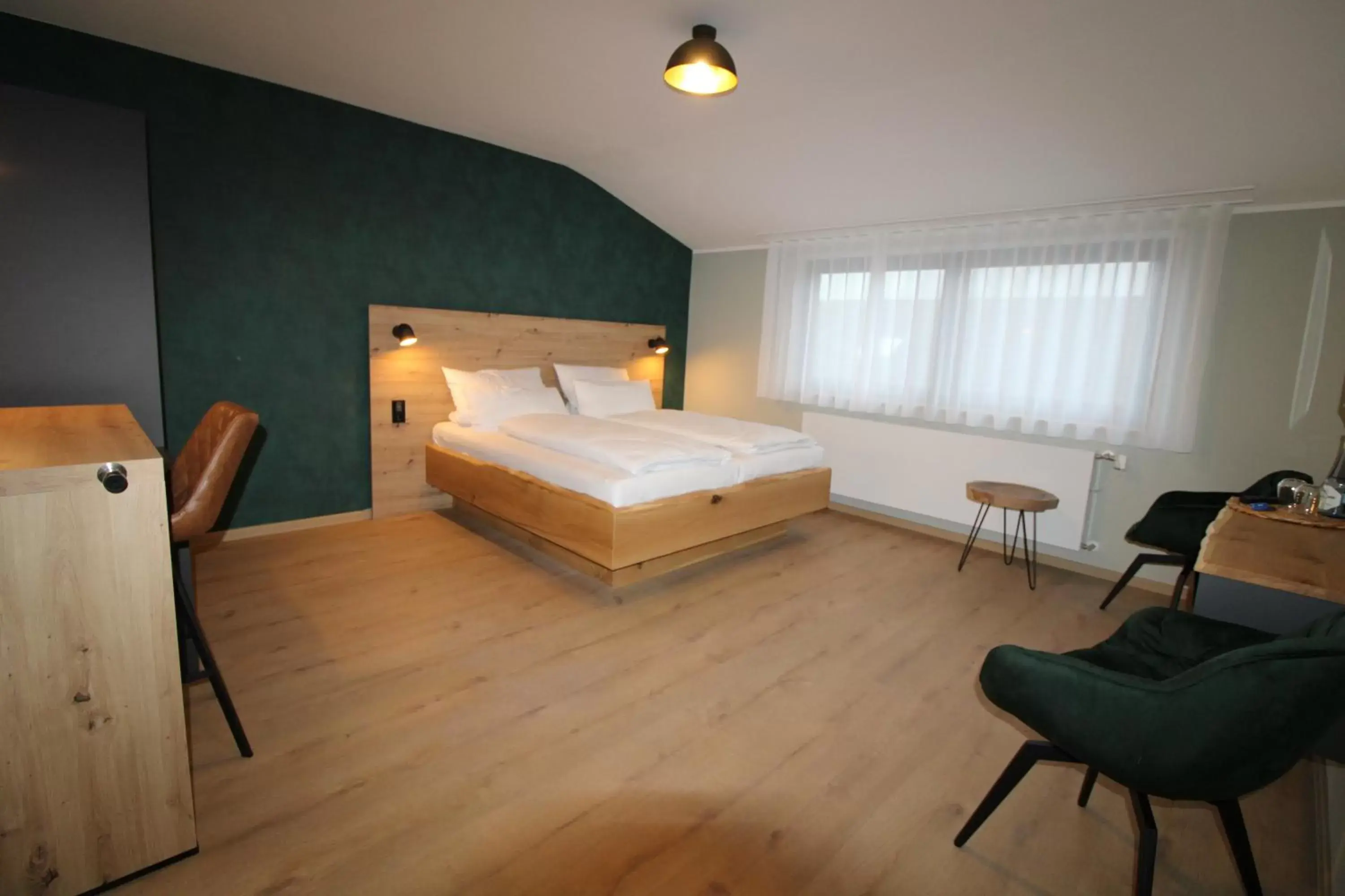 Large Double Room - single occupancy in DER Hirsch Hotel Large Double Room - single occupancy in DER Hirsch Hotel