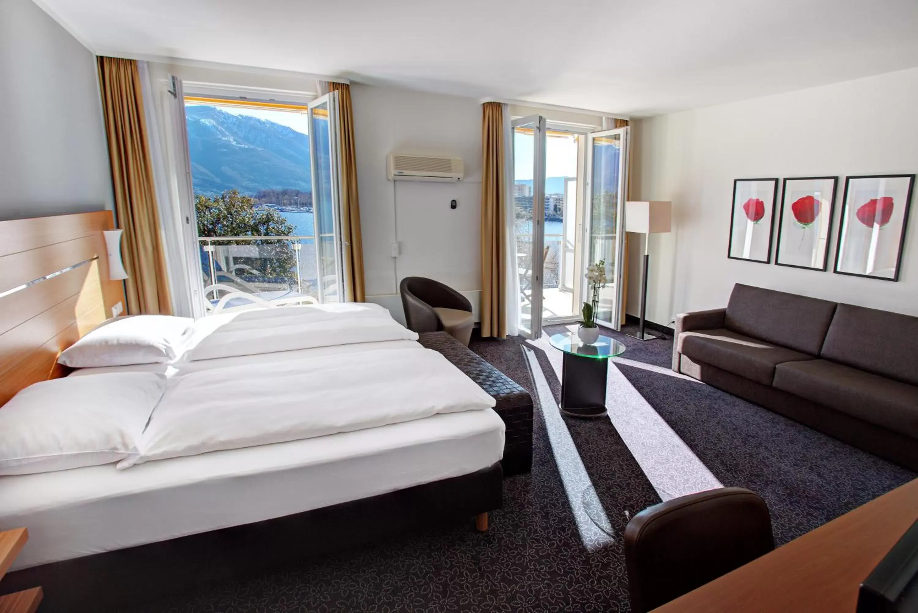 Deluxe Double Room with Lake View in Hotel la Palma au Lac