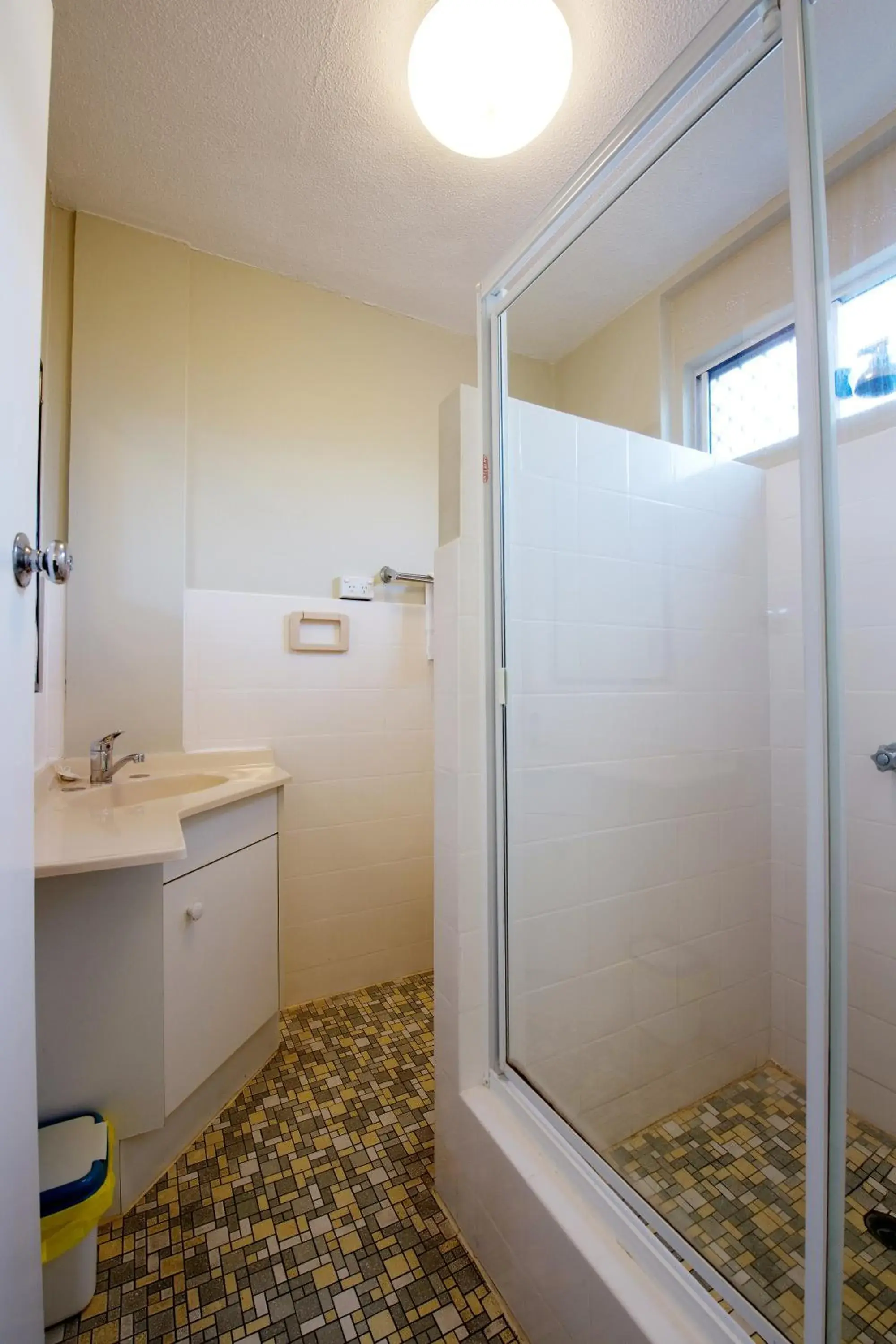 Bathroom in Mineral Sands Motel