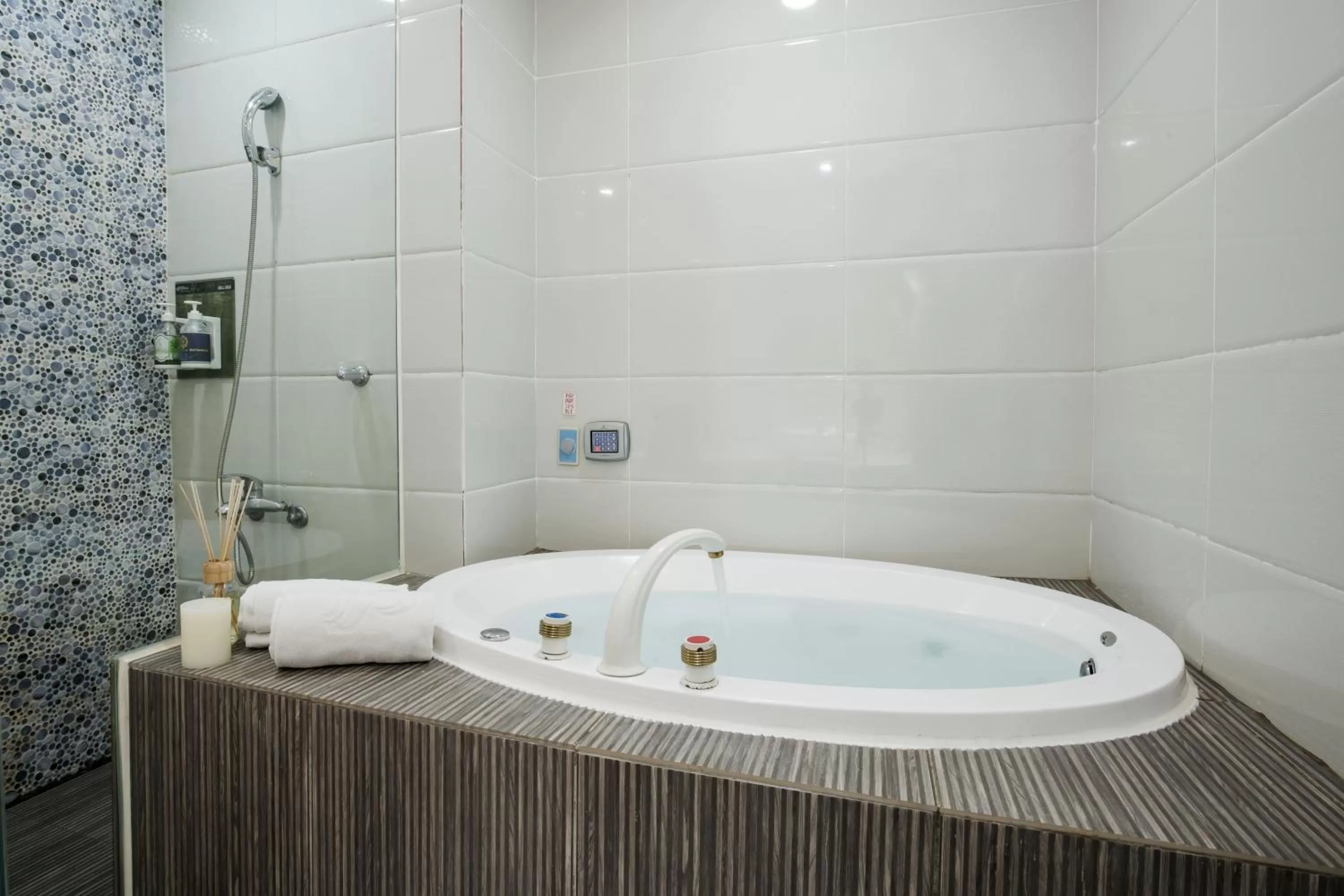 Bathroom in Duo Romance Hotel