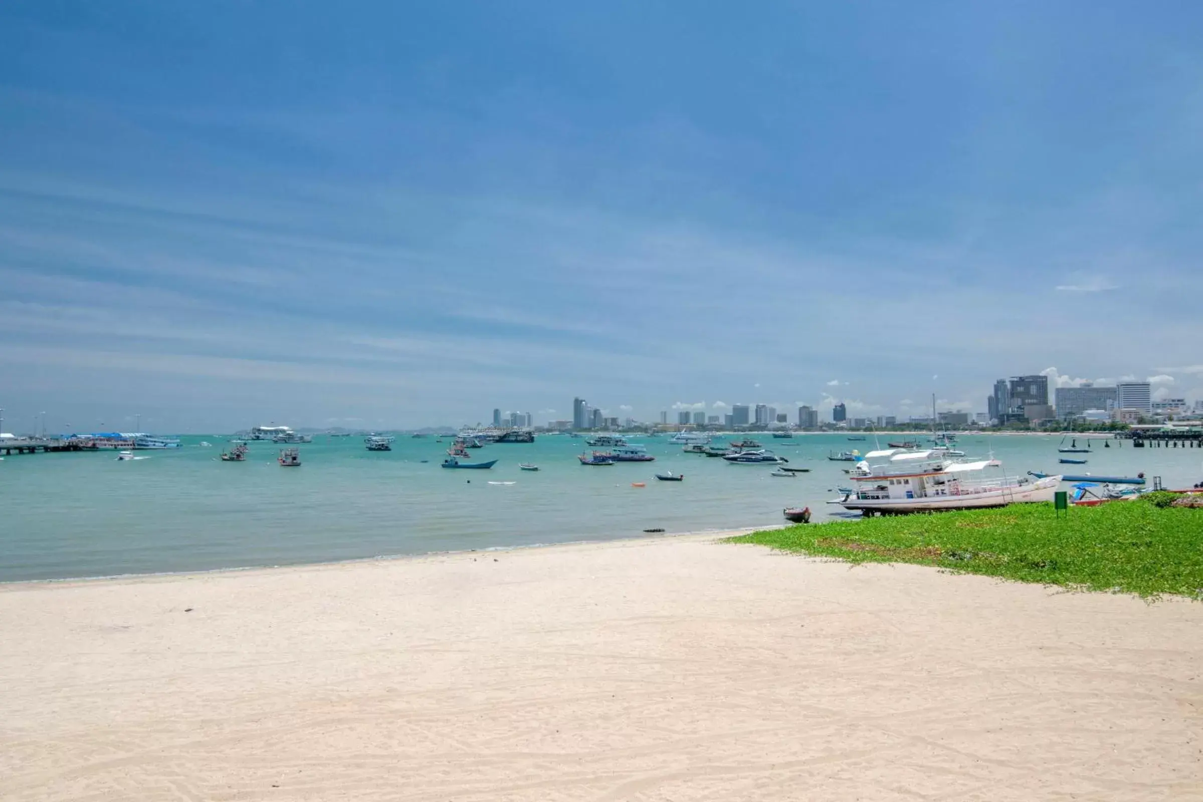 Beach in Siam Bayshore Resort Pattaya