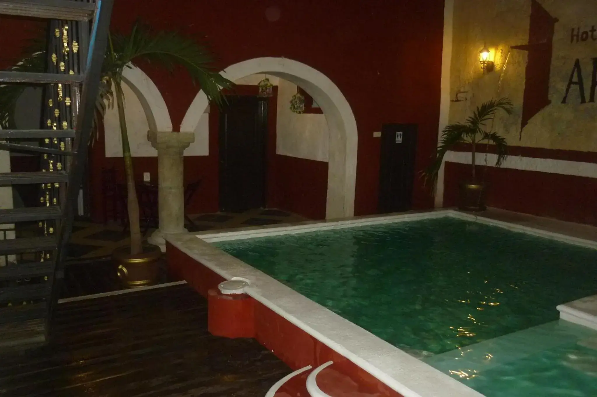 Swimming Pool in Hotel Maya Ah Kim Pech