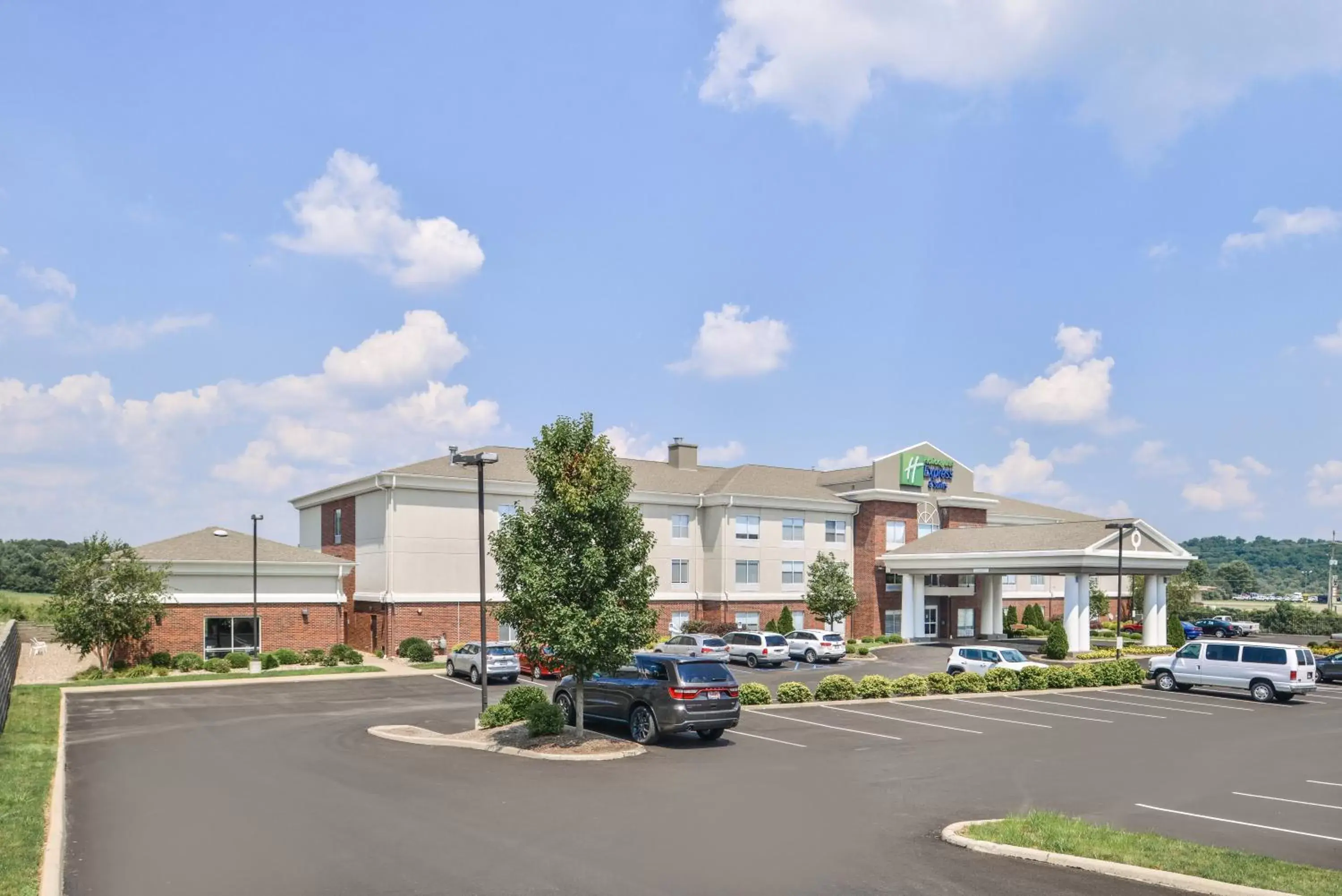 Property Building in Holiday Inn Express Mineral Wells, an IHG Hotel