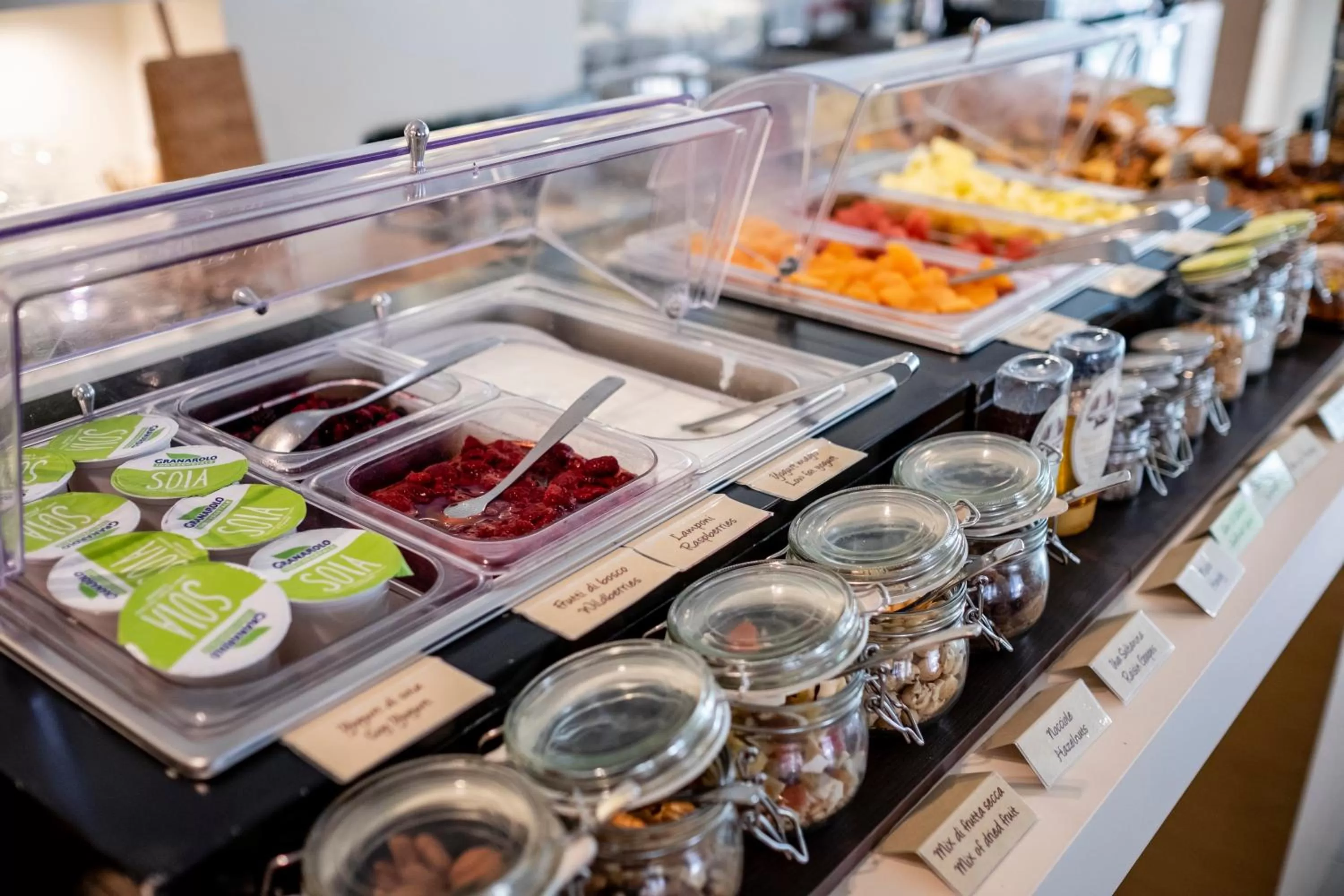 Buffet breakfast in Le Rose Spa Hotel