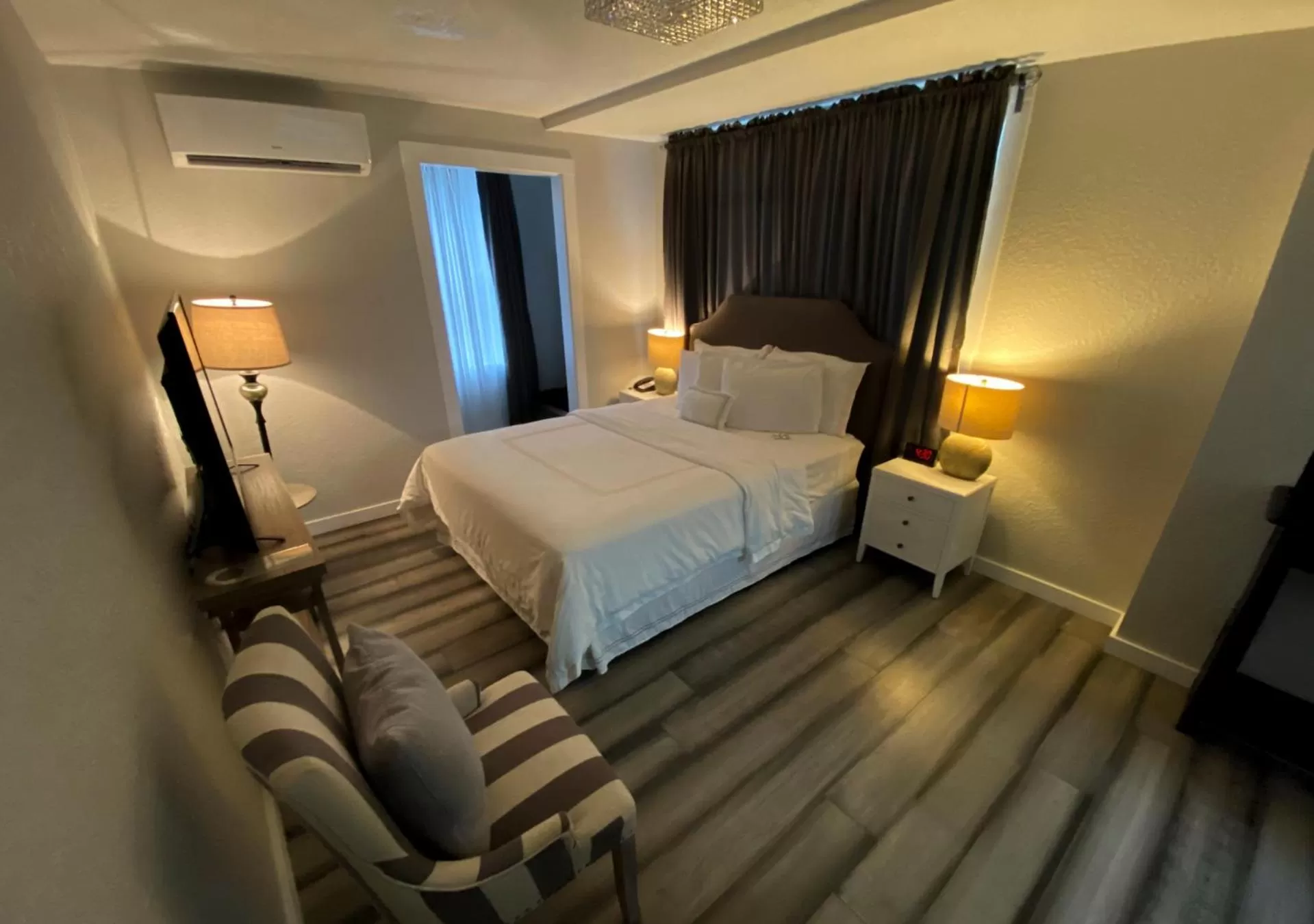 Bed in Artisan Downtown