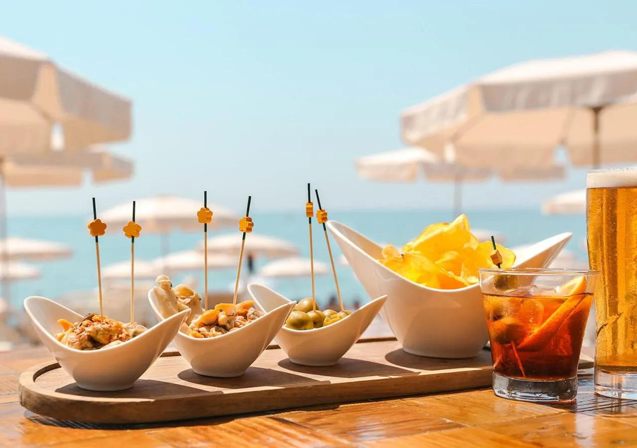 Beach in KAKTUS Hotel Volga