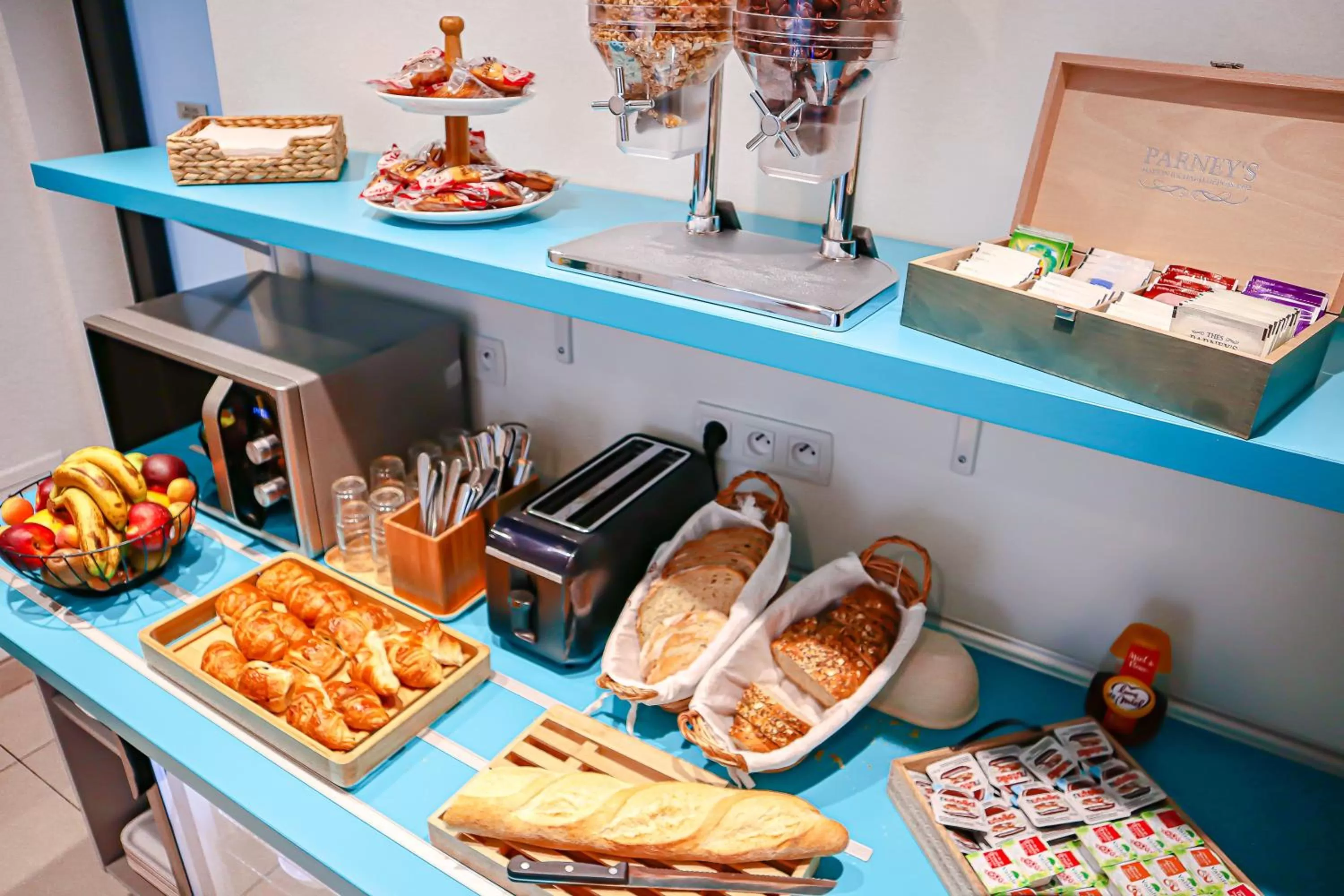 Breakfast in HOTEL AMBASSADEUR