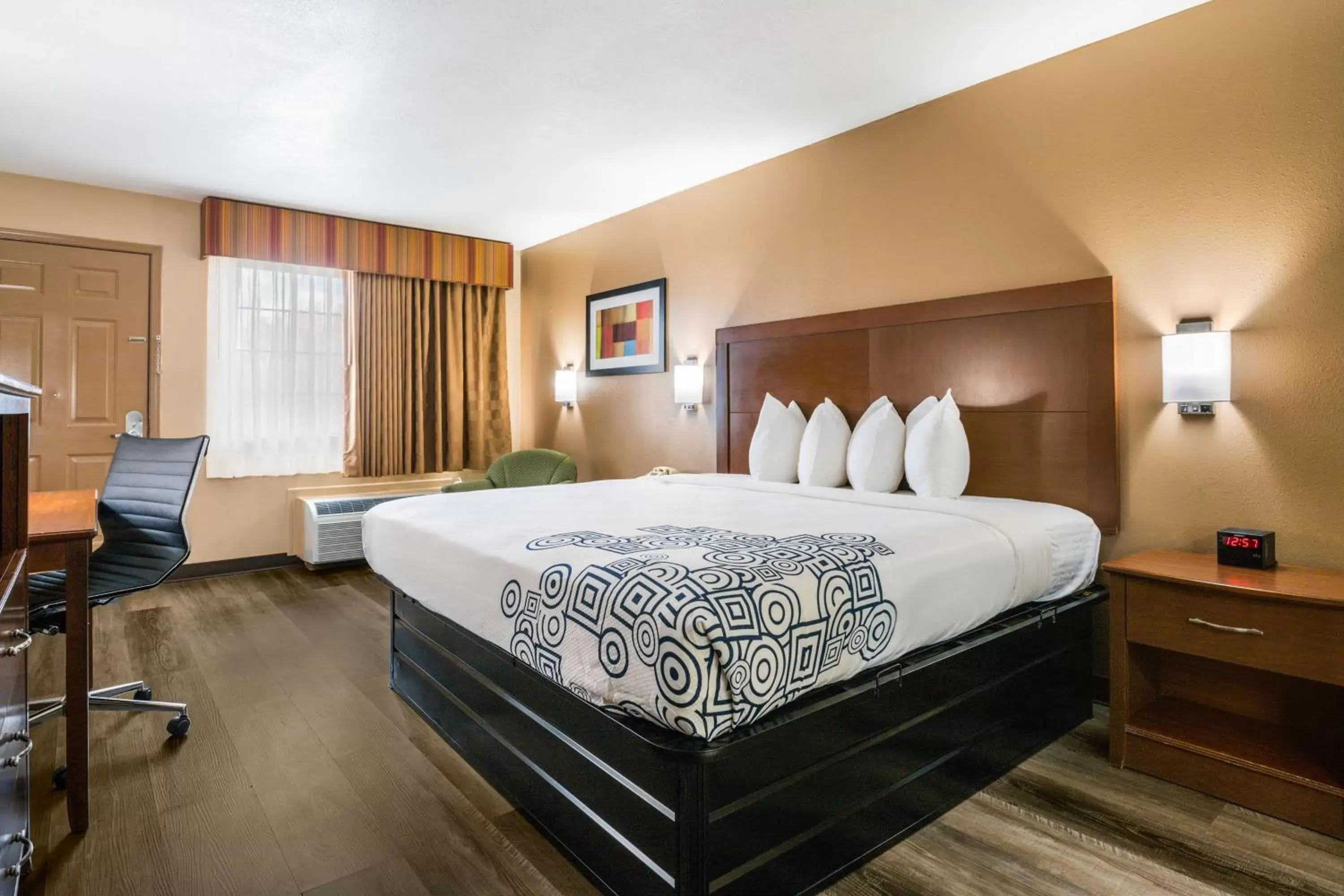 Photo of the whole room, Bed in SureStay Plus Hotel by Best Western Poteau